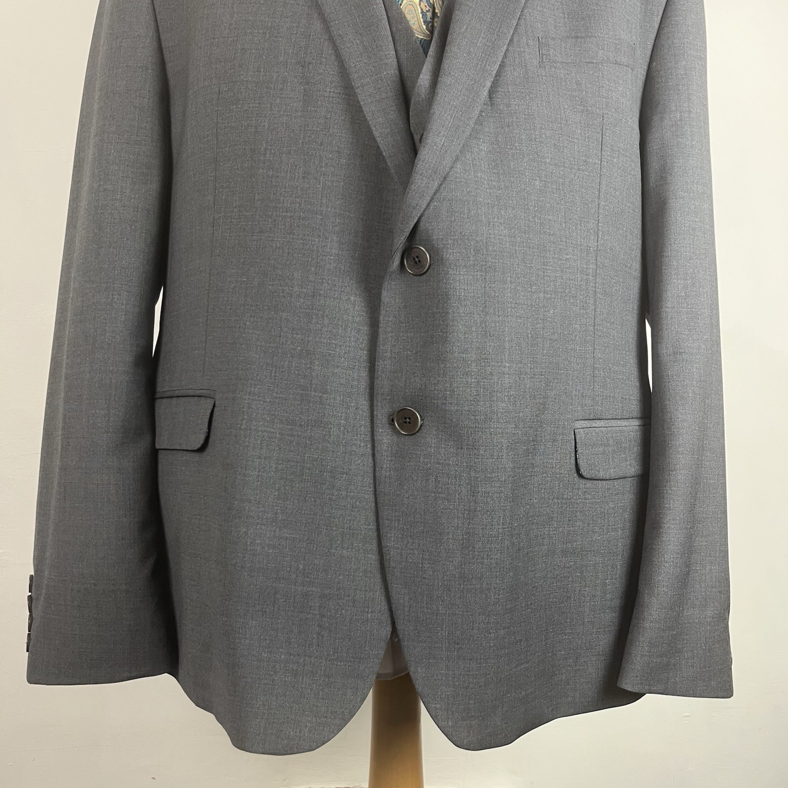 Ted Baker 3 Piece Suit Men’s Dark Grey 50S Jacket 44W 29L Trousers Slim Fit