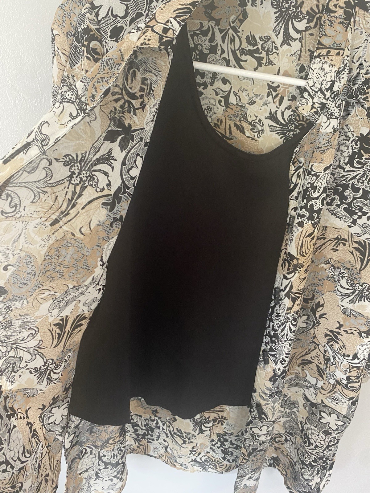 Gloria Lance Blouse With Cami Medium Black Tan White Floral Shoulder Pads VTG