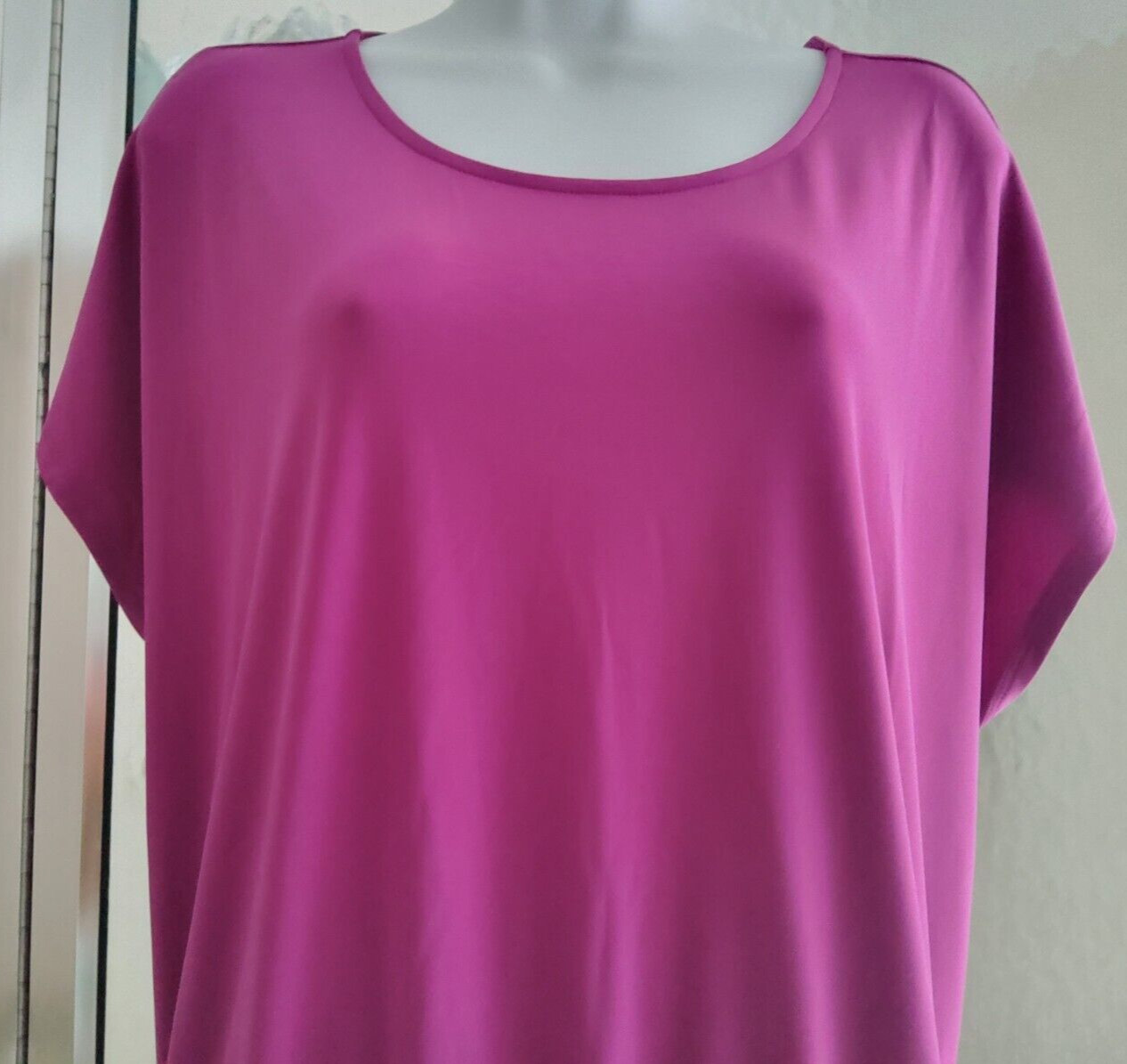 WHITE HOUSE BLACK MARKET *PARTY TIME* BANDED HEM TOP-LARGE-PINK-KNOT BACK-**NEW*