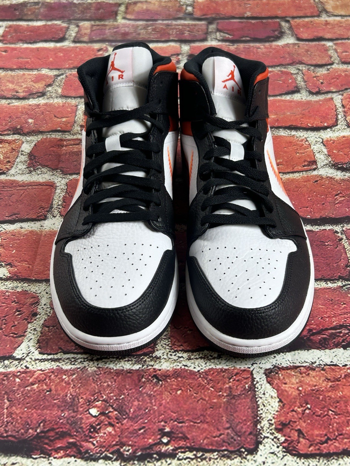 NEW Nike Air Jordan 1 Mid Zig Zag Swoosh Team Orange DN4929-100 Men’s Size 9.5