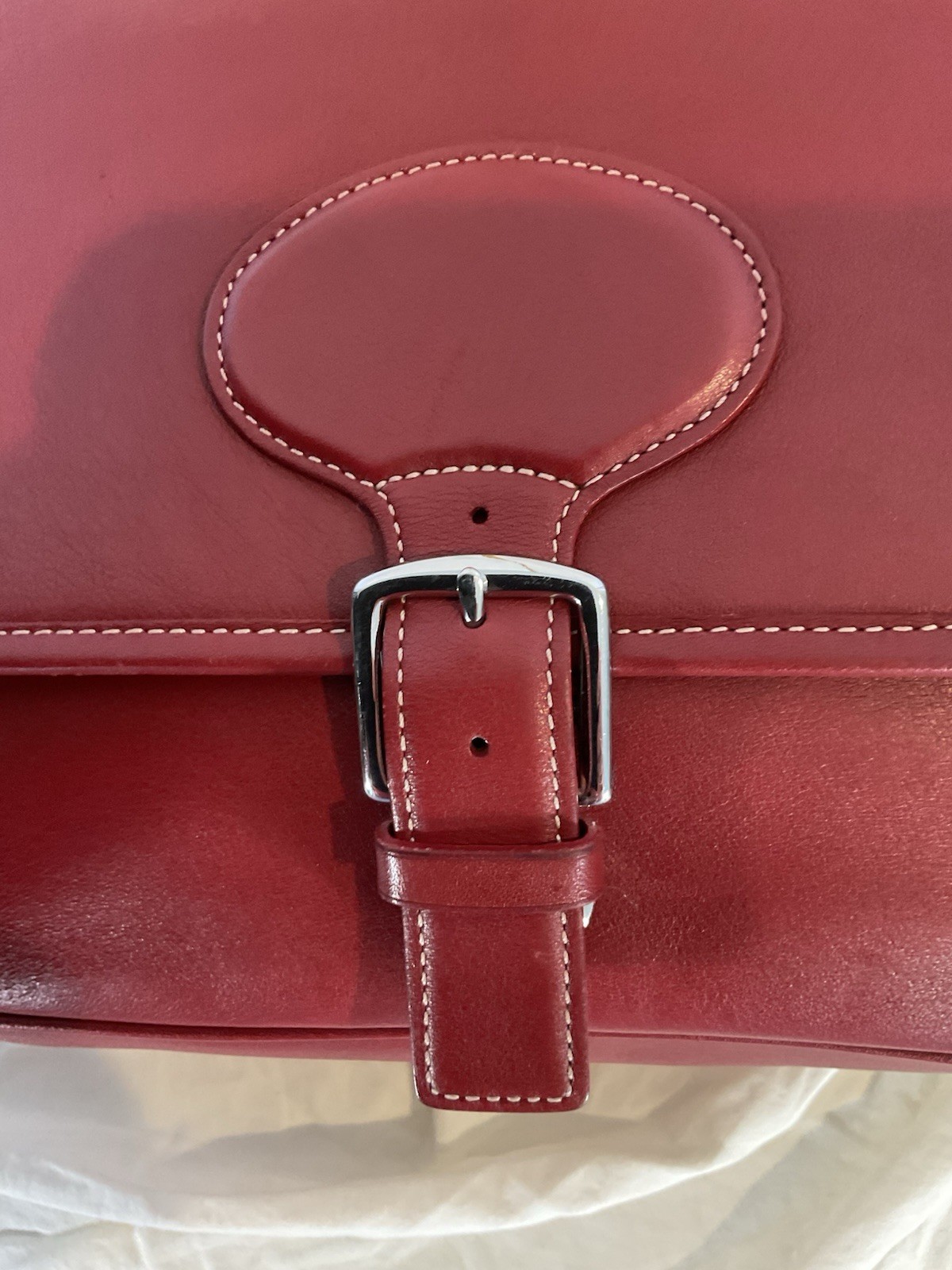Coach, red leather flap messenger, shoulder bag (J1S-7750) EUC