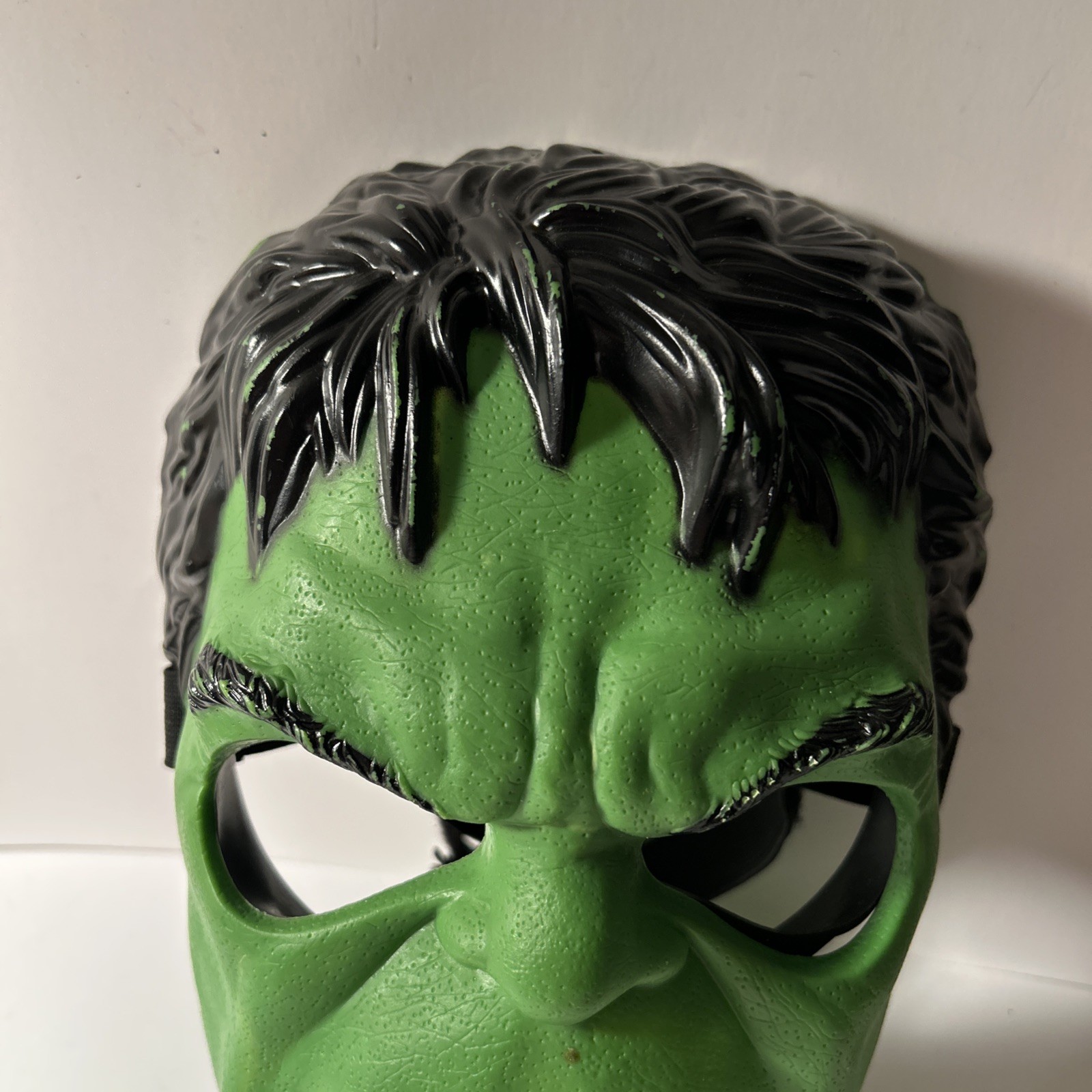 2 MARVEL 2011/2015 Incredible HULK Green Hard Plastic Kids Halloween Masks