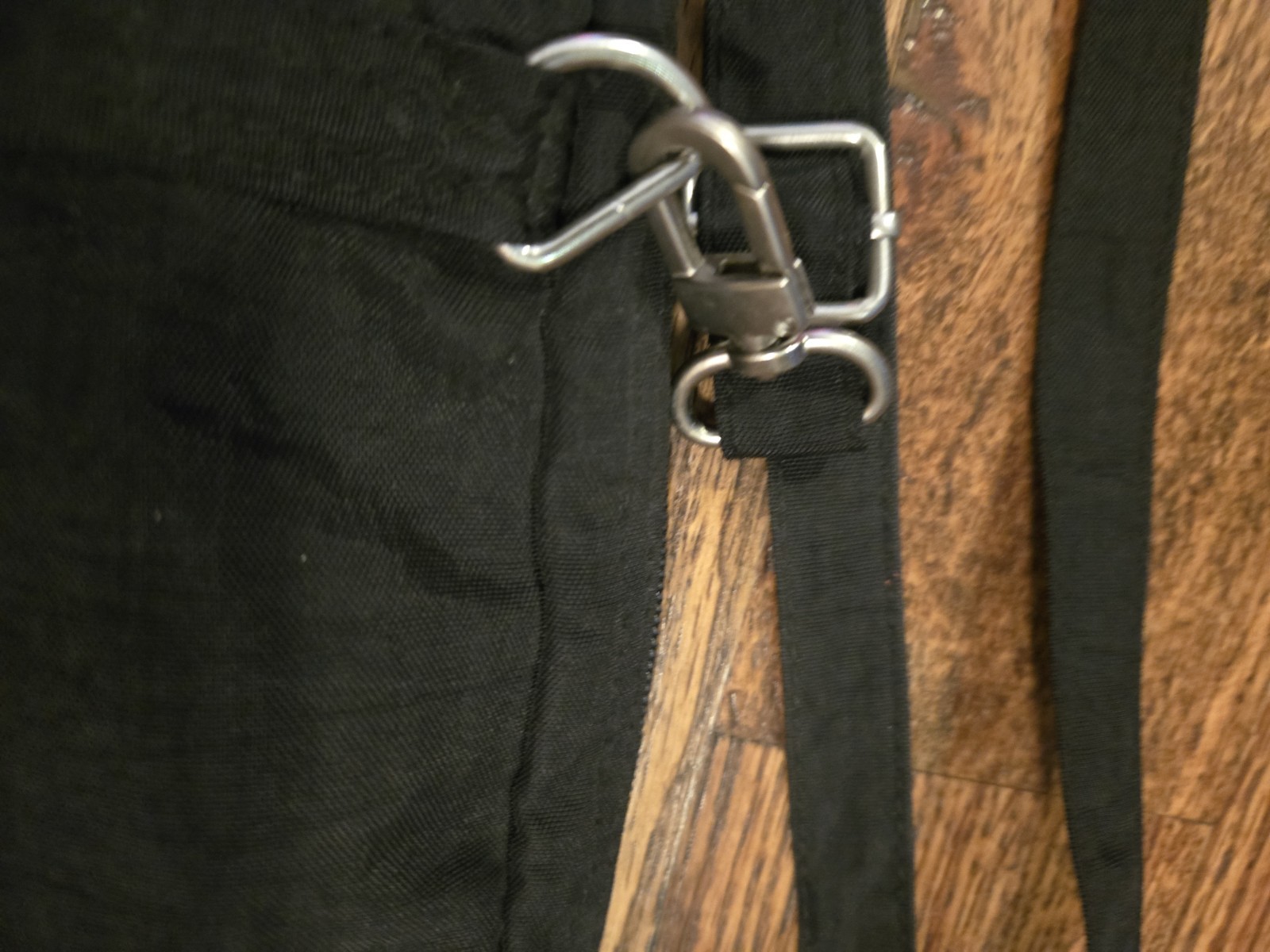 Baggallini Convertable Waist/Shoulder Bag -Pockets Pockets Pockets In Black