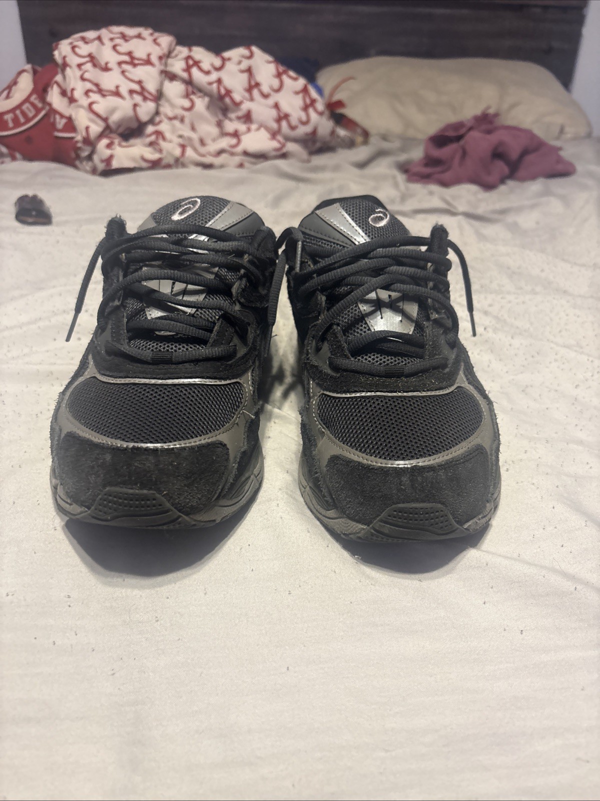 black ASICS Men 11.5