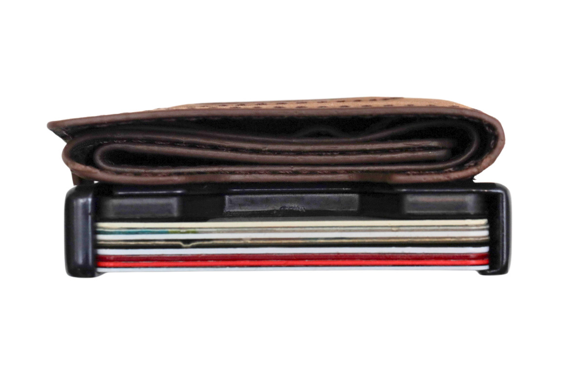 ZNAP RFID Blocking Slim Brown Leather Aluminum Wallet – 12 Card – Air Tag Pocket