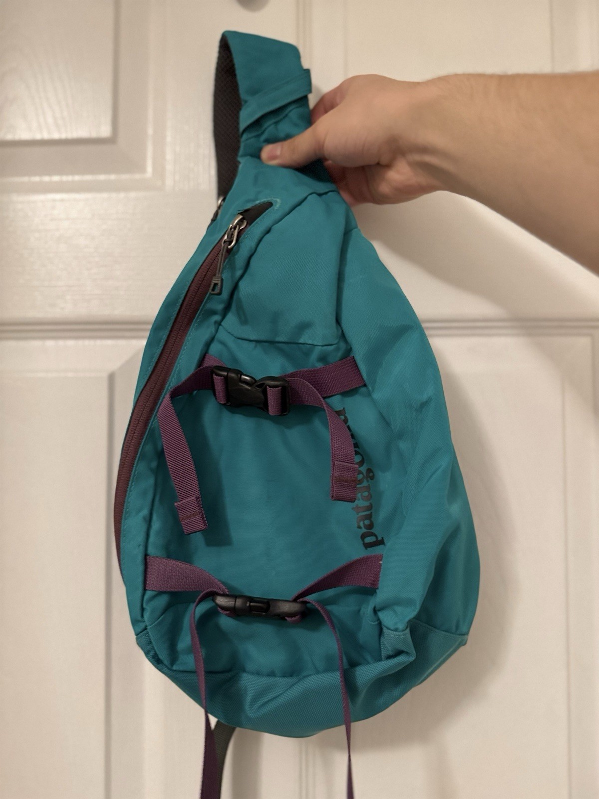 Patagonia Atom Sling 8L Teal Turquoise Crossbody Sling Backpack Bag