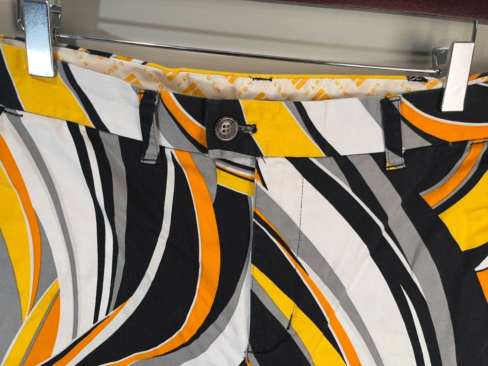 🔥 LoudMouth Men’s Gold Black White Crazy Print Flat Front Golf Shorts Size 34