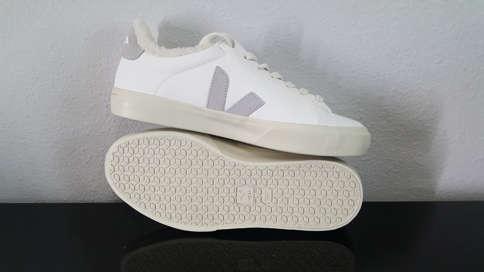 VEJA Campo V12 Unisex Fleece Lined SNEAKERS White Off/ Natural Size W9 /M7