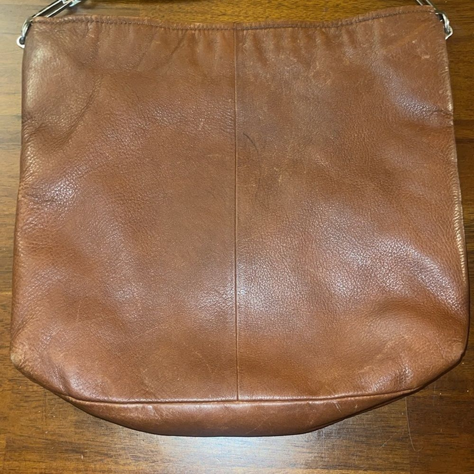 Coach Madison Pebbled Leather Shoulder Bag. Camel brown. Code 27858.