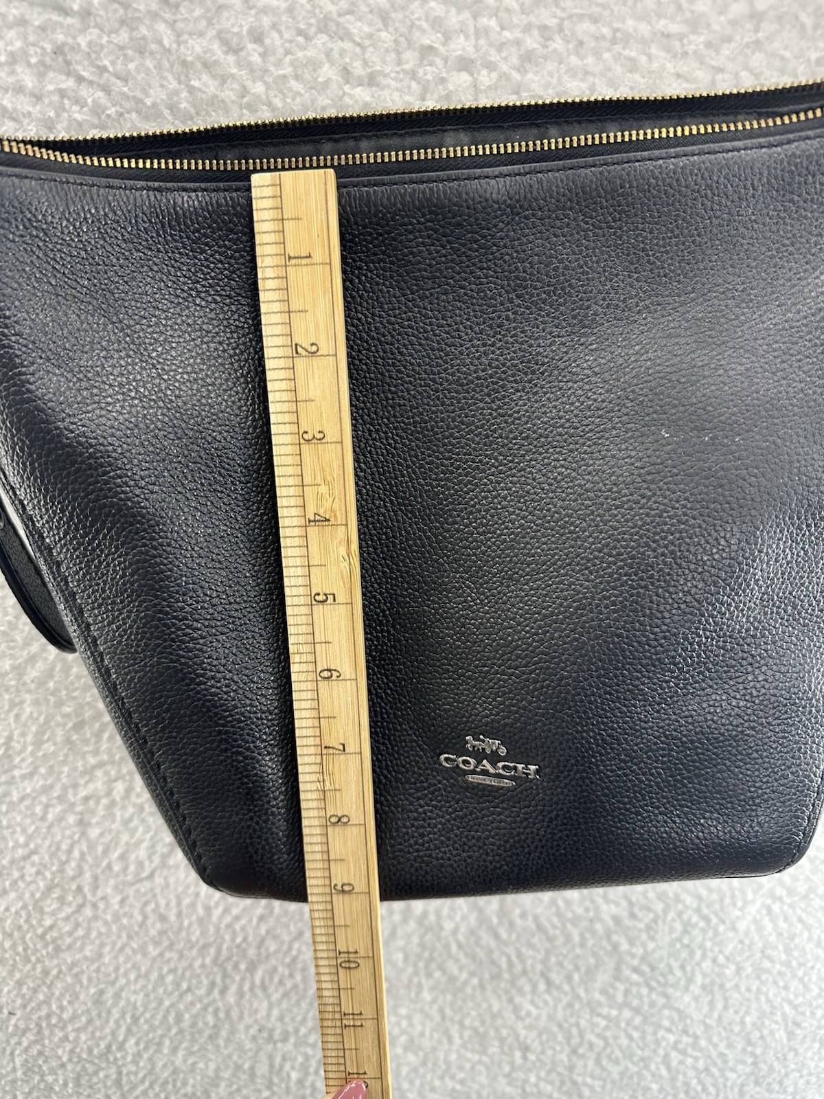 Coach Dufflette Leather Crossbody Bag Black Purse Strap Metallic 21377 Preowned
