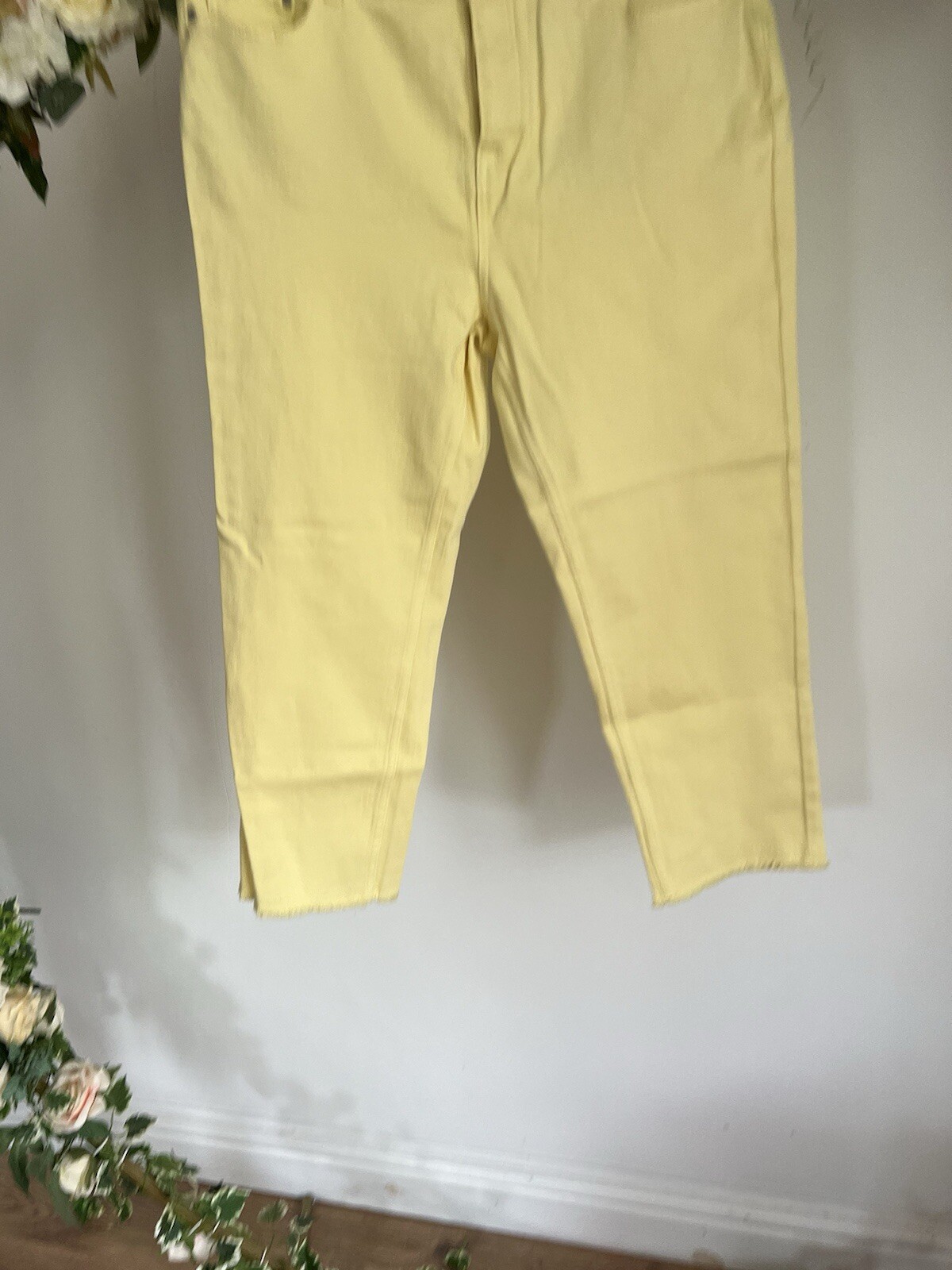 JOULES Bette Jeans Size 20 Lemon Yellow Denim Slim Straight Cropped Leg NEW