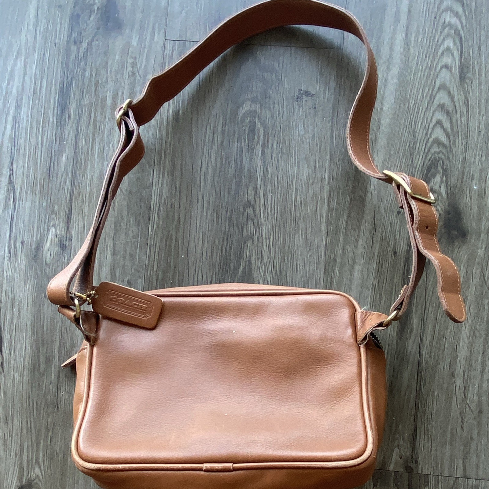 Coach Brown Crossbody Bag Zip Top Turn Lock Pockets Gold Hardware Bag Charm