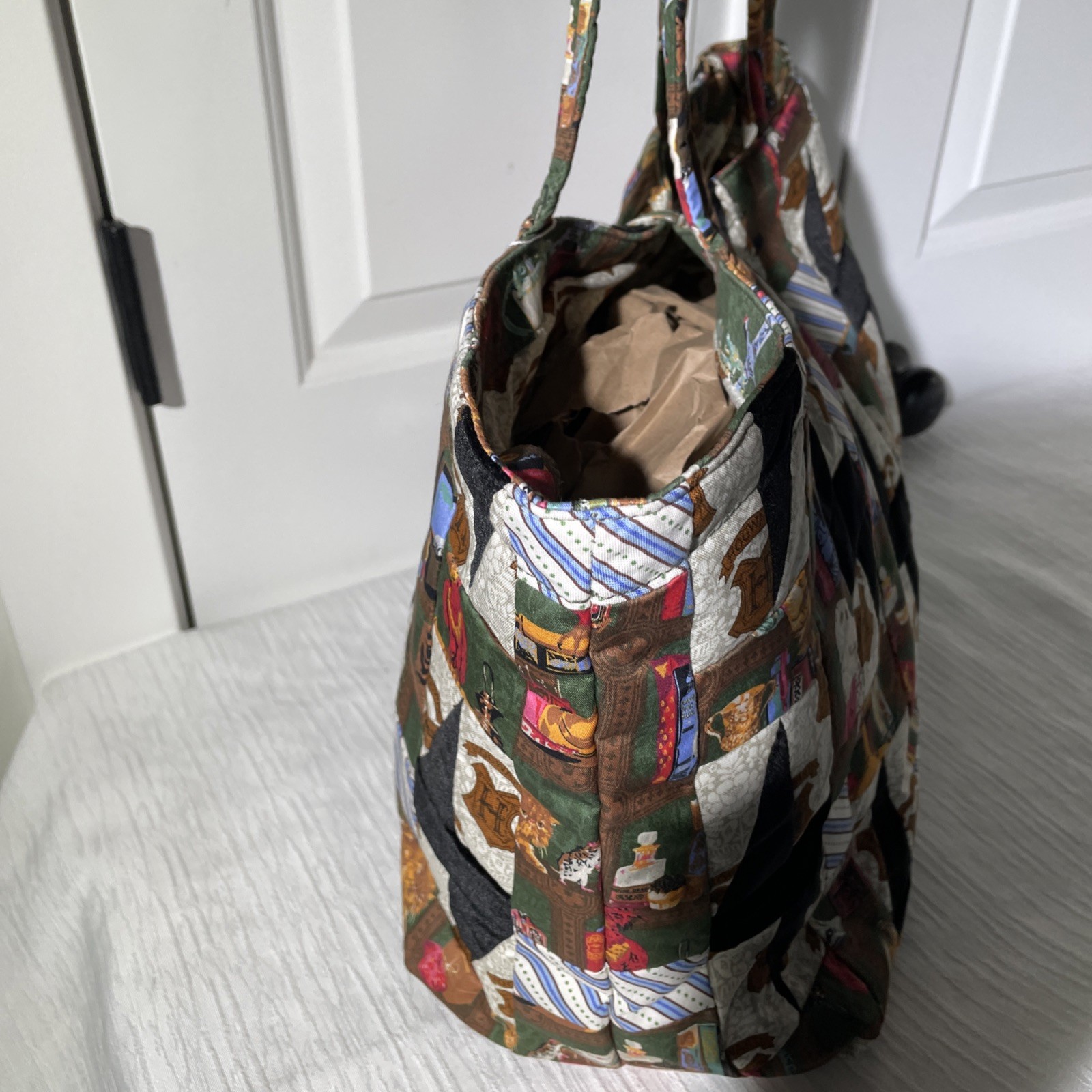NWT VERA BRADLEY Hathaway Tote, Hogwart’s Library Patchwork/Harry Potter $160