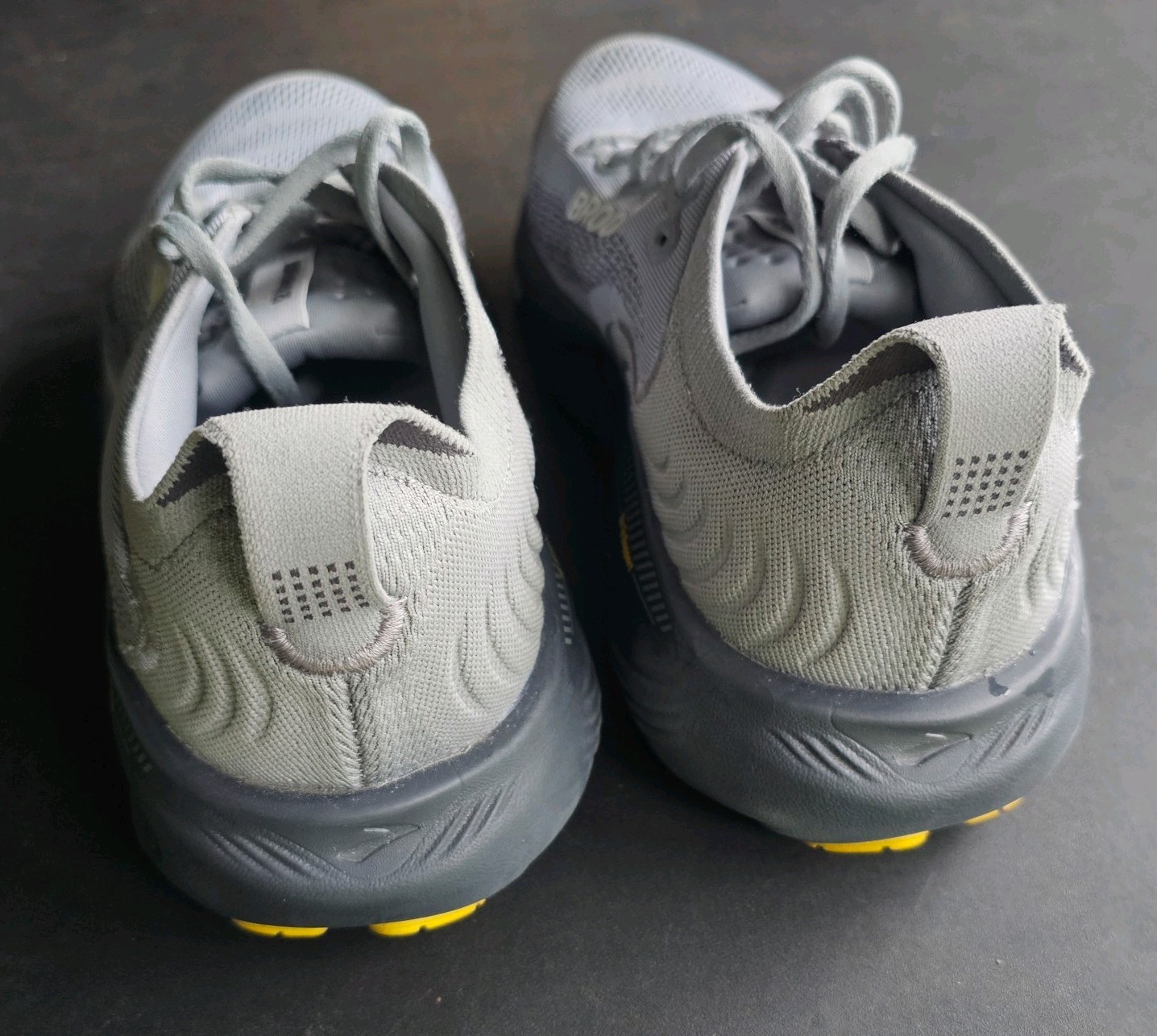 Brooks Adrenaline GTS 25 Men’s 9.5 4E Extra Wide Gray Running Shoes