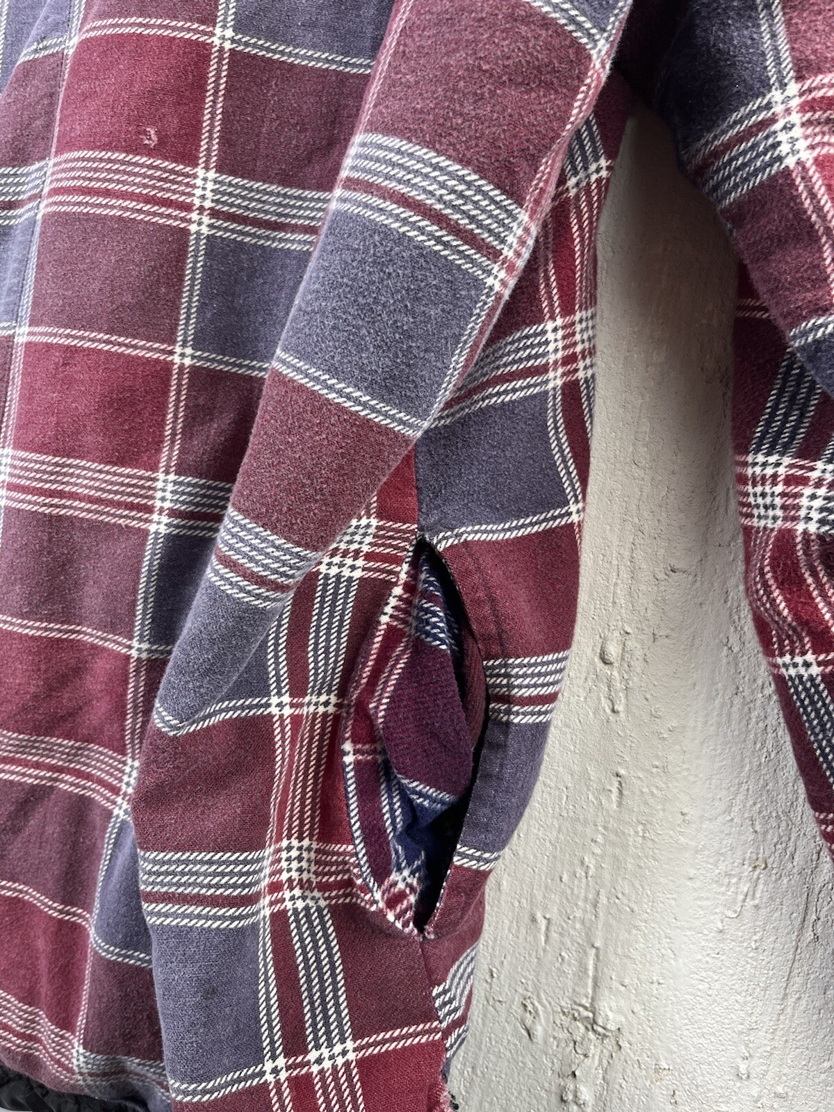 Premier Red Plaid Men’s Size X-Large Button Up Distressed Trucker Jacket