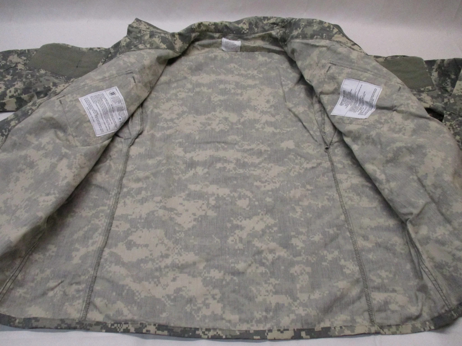 USED ARMY COAT ACU DIGITAL COMBAT UNIFORM SHIRT 50/50 MATERIAL UCP JACKET TOP