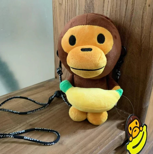 NWT BAPE Baby Milo Banana Mobile Pouch Shoulder Bag A Bathing Ape Holiday Gift
