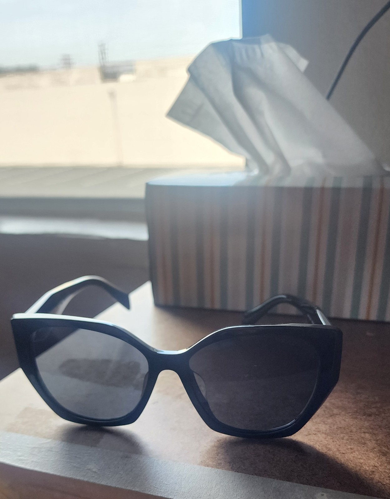 PRADA SPR 19Z-F 1AB-5S0 56-16-145 3N Woman’s Black Sunglasses