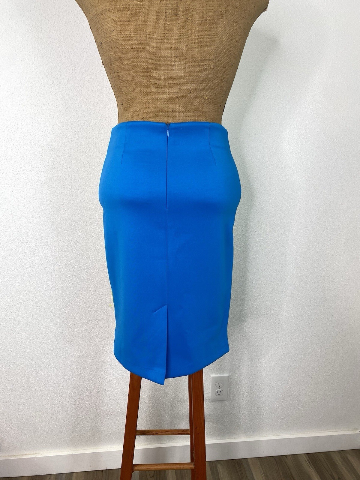 DO & BE Neon Blue Lace Overlay Pencil Skirt M Retro 80’s Madonna Style Nostalgia