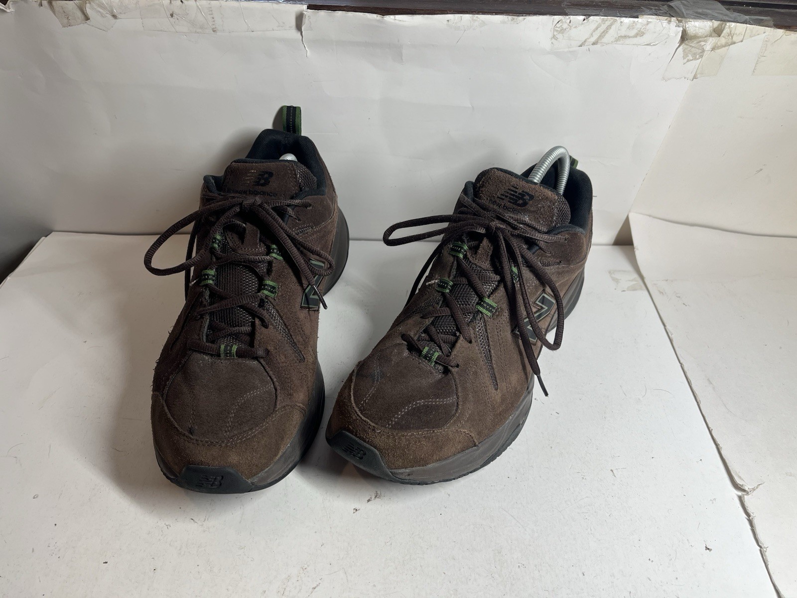 New Balance 608v4 Shoes Mens 13 4E Brown Walking Comfort Sneakers MX608v4O Wide