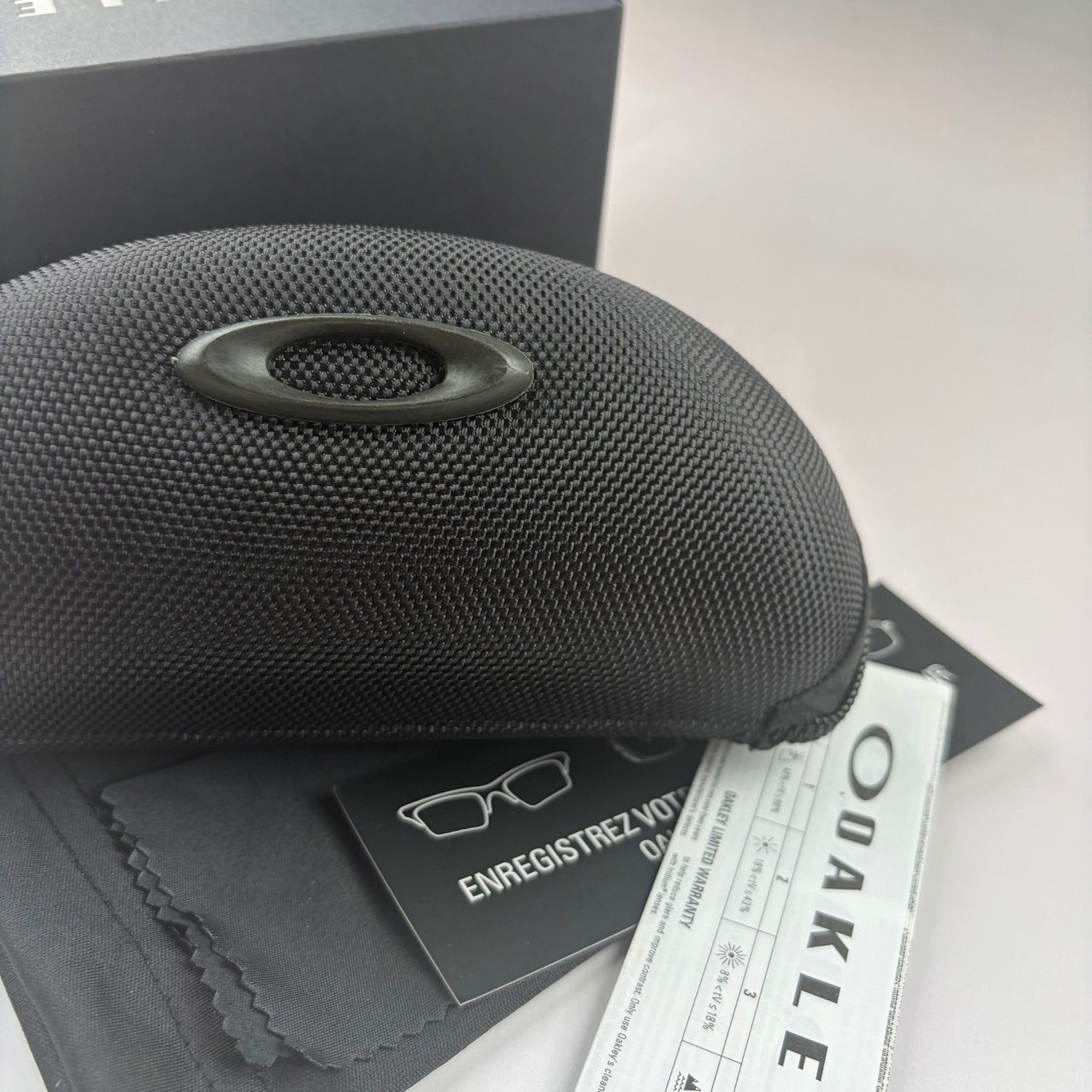 Oakley Gascan CRYSTAL BLACK/Red Ruby Iridium Polarized Sunglasses +Box