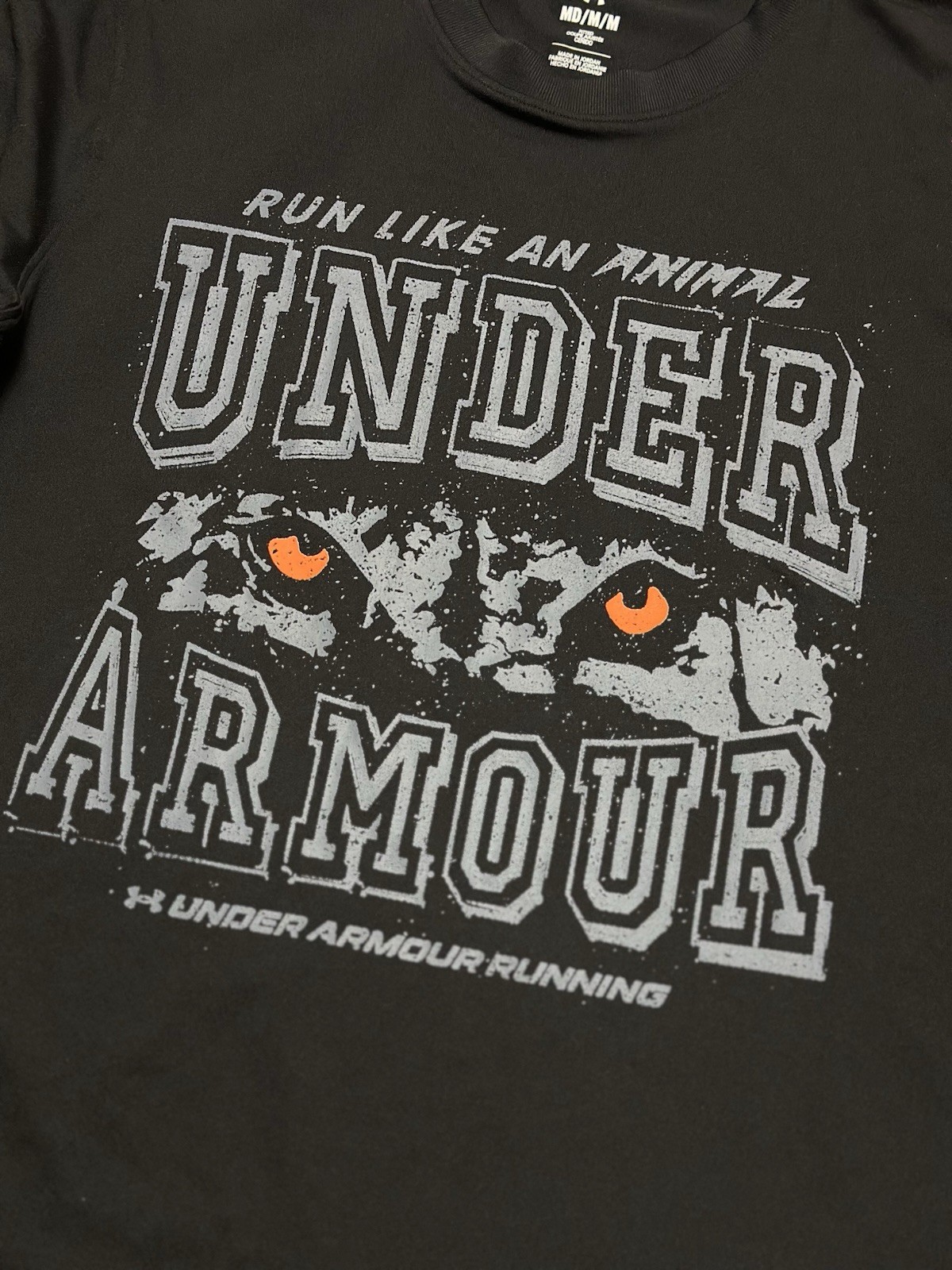 Under Armour “Run Like An Animal” Long Sleeve Running Shirt Black Fitted Size M