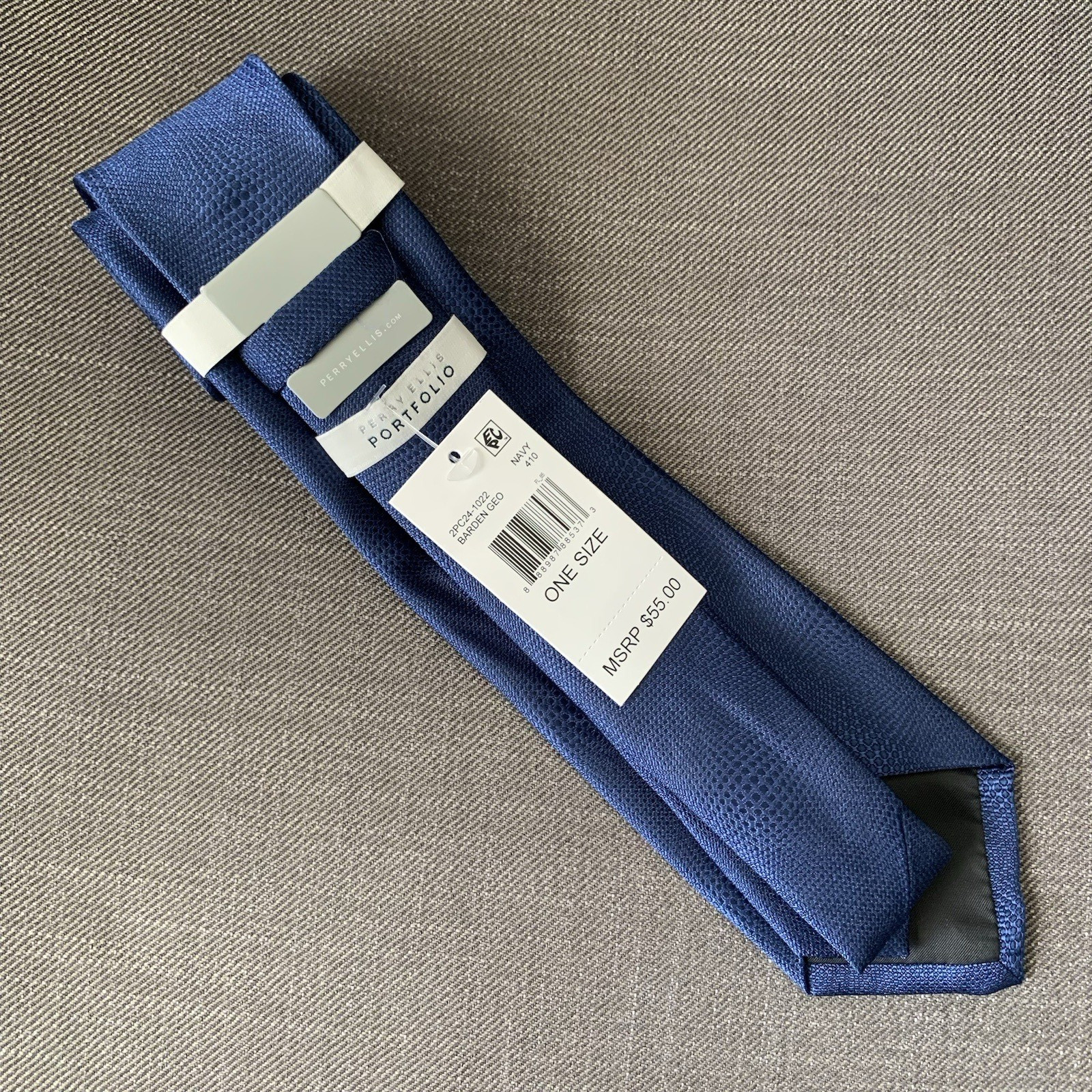 Perry Ellis Men’s Neck Tie Navy Blue Barden Solid Geo MSRP $55