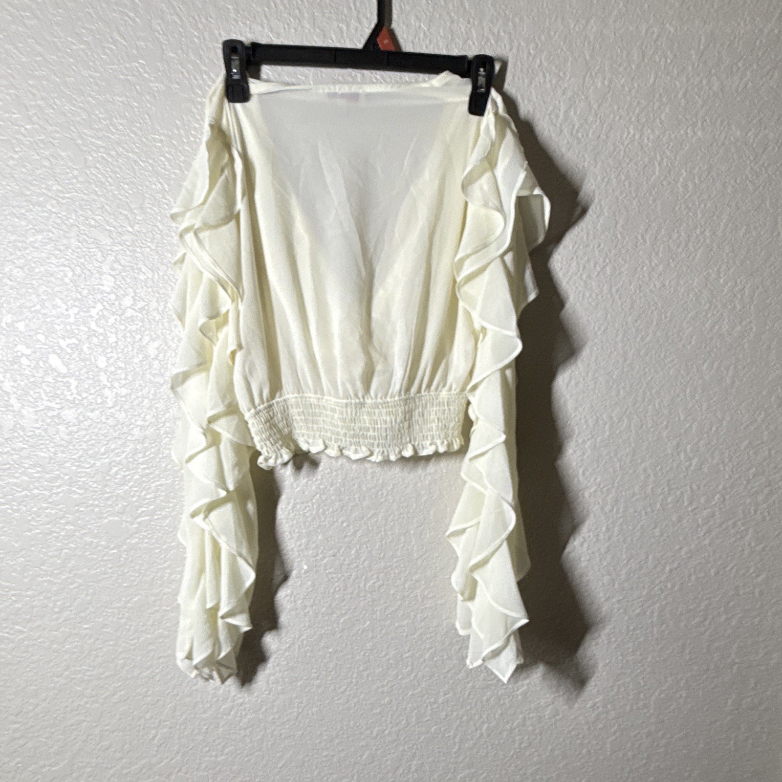 MadRag White Solid V-Neck Ruffle Long Sleeve Cropped Blouse Size M
