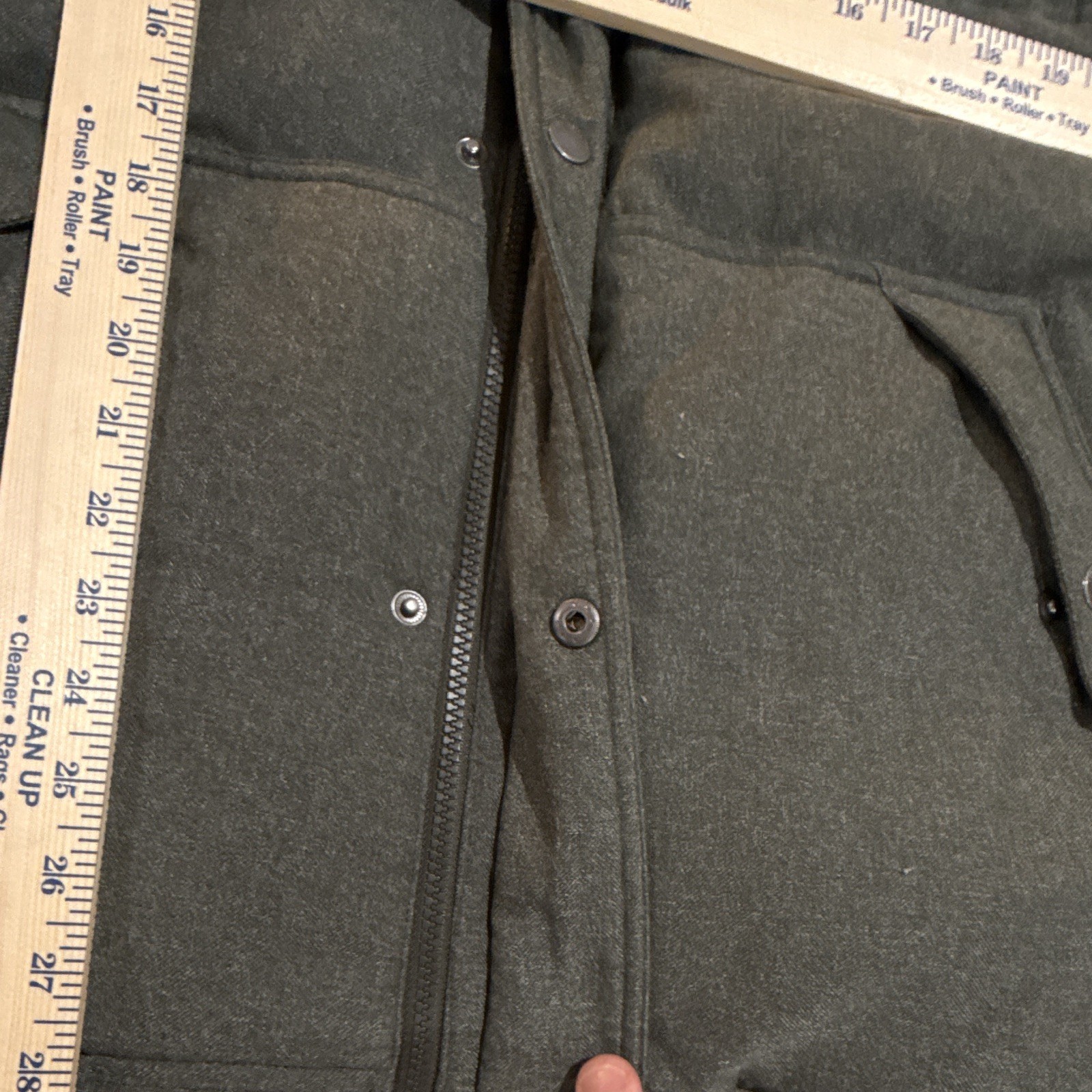 Eddie Bauer Men’s L Gray/Black Down Insulated Puffer Jacket Full Zip Snap