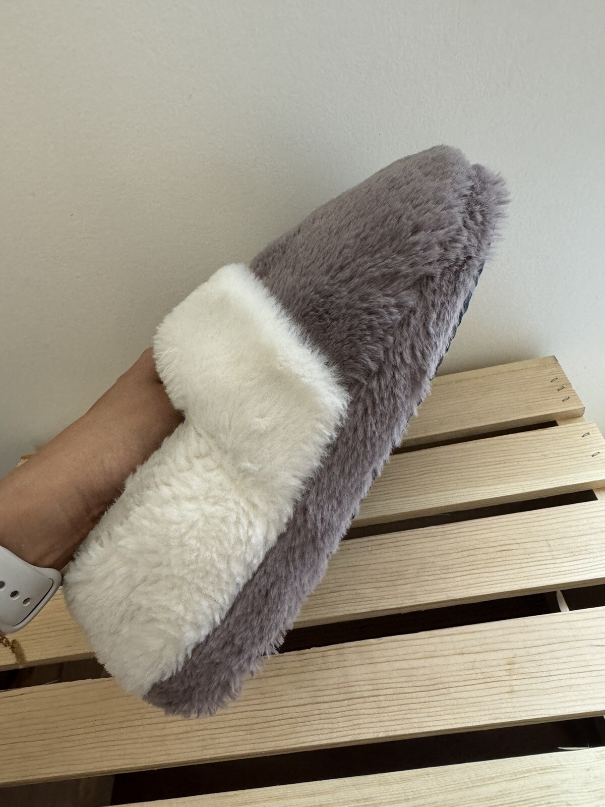 SnugToes women’s heated slippers with removable heat pads mocha size 5