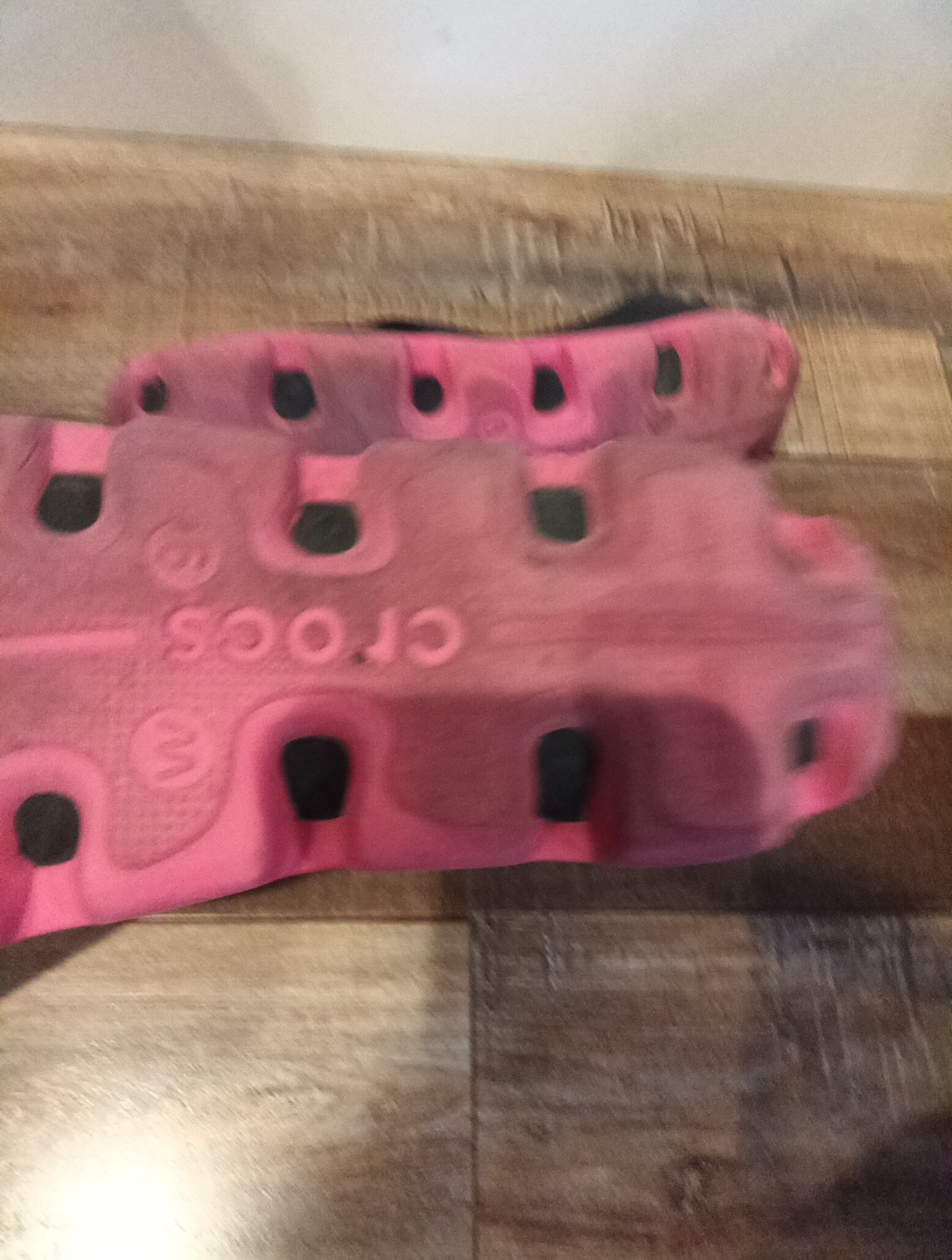 Womens Crocs Shoes Black Size 9 M Rubber Low Slip on Mary Jane Black Hot Pink