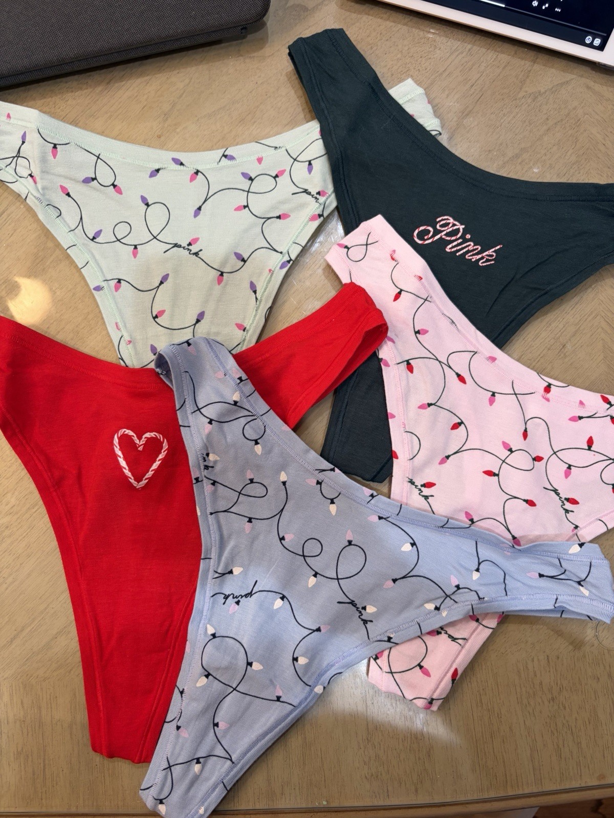 PINK Victoria’s Secret Women’s Christmas/Holiday Cotton Thong Panties 5-Pack M