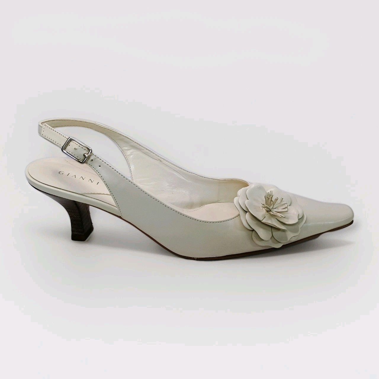 Gianni Bini PETUNIA Genuine Leather Ivory Slingback Snip Toe Floral Pumps 7.5 M