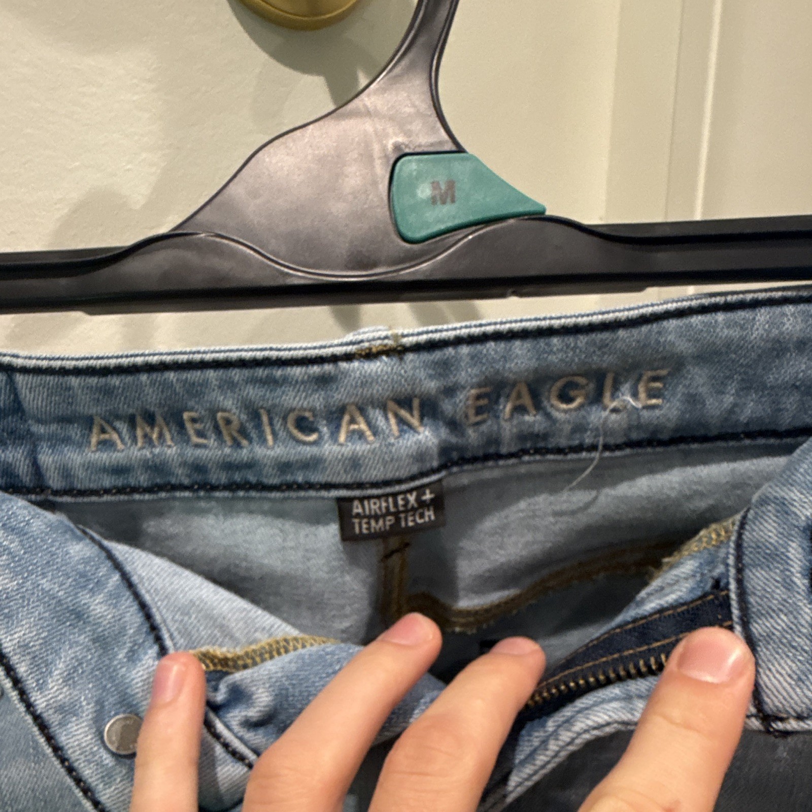 American Eagle AirFlex+ Temp Tech Men’s Blue Light Wash Distressed Denim Jeans