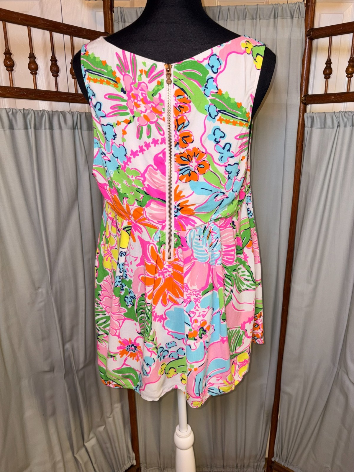 Lilly Pulitzer Sleeveless Floral Tunic Top Large Pink Blue Tropical Rayon