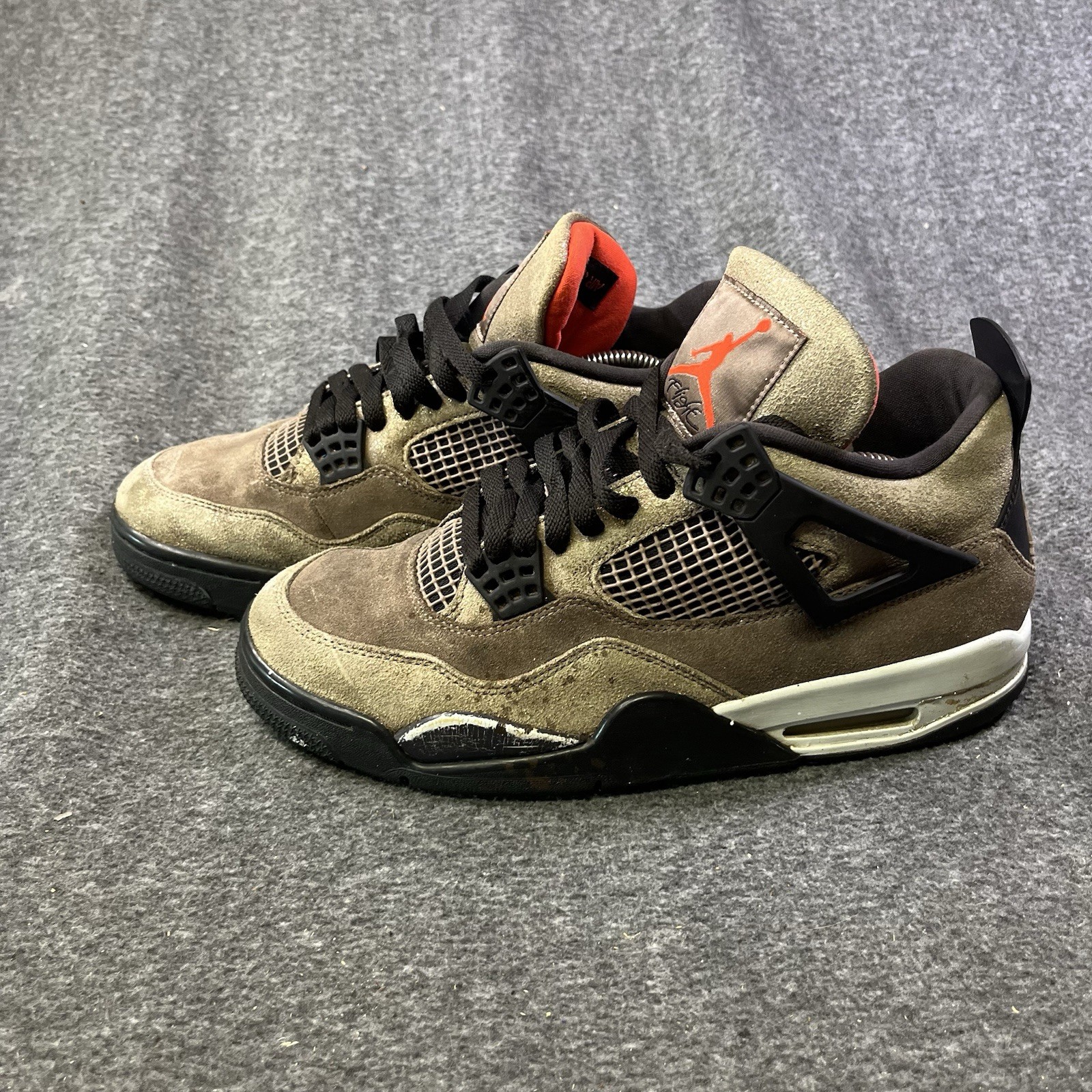 Air Jordan 4 Retro Taupe Haze Size 10 DB0732-200 2021