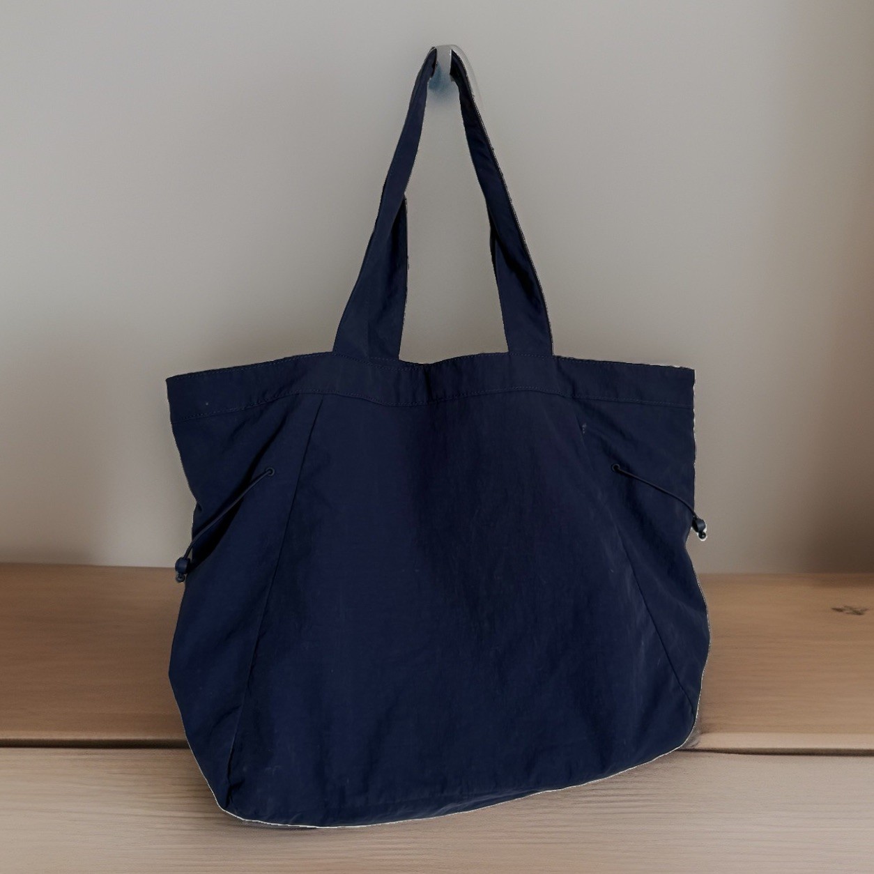 Lululemon Side Cinch Shopper Bag 18L in NAVY Water Repellent Athleisure Sports