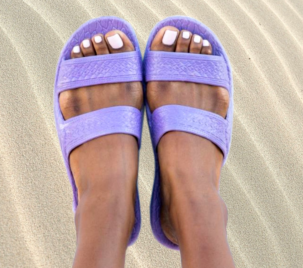 Sandals Women Pali Hawaii Slip On Purple Color Sandals / Slides Sizes 5 – 11 NWT