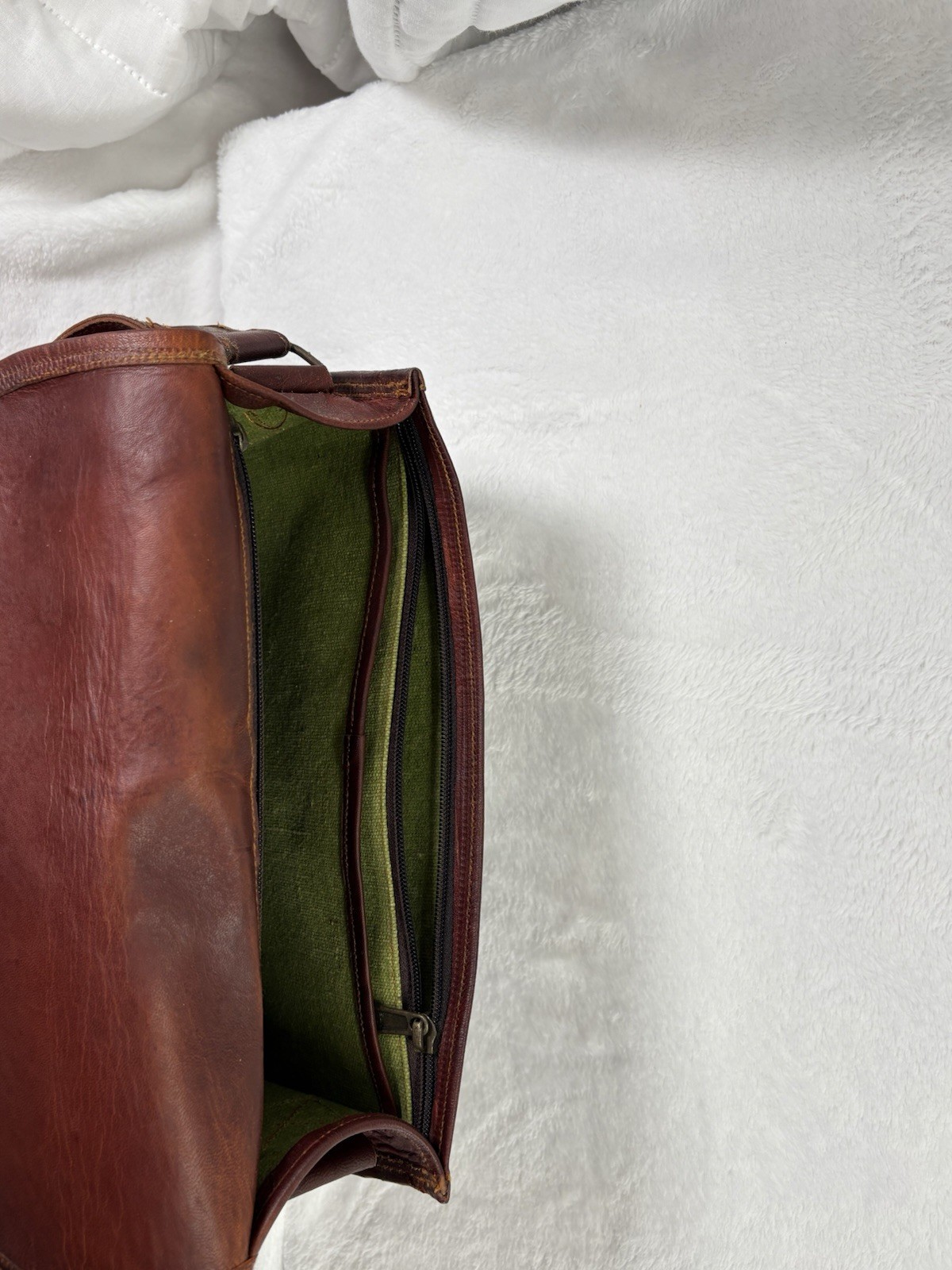 Brown Leather Solid Crossbody Saddle Bag Brass Hardware Buckle/Snap Green Lined