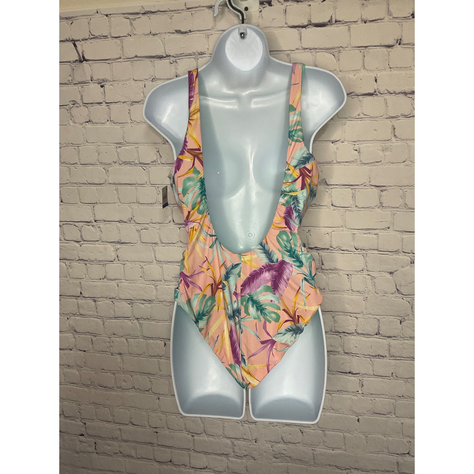 Bar III Women’s XL Plunge Lace-Up Tropical Print One Piece Swimsuit NWT