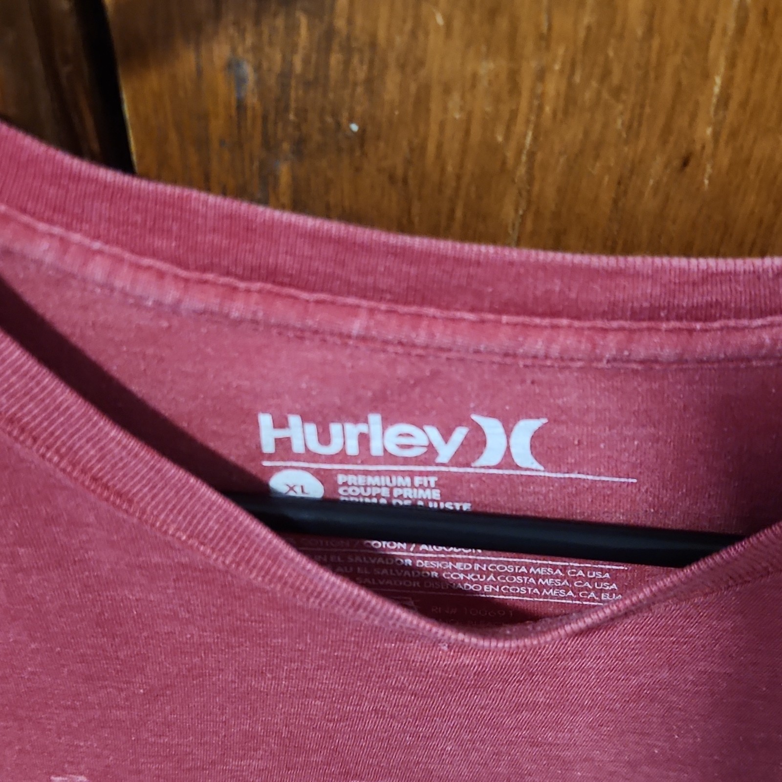 Hurley Men’s XL Red Graphic Logo Crew Neck Short Sleeve Cotton Knit T-Shirt