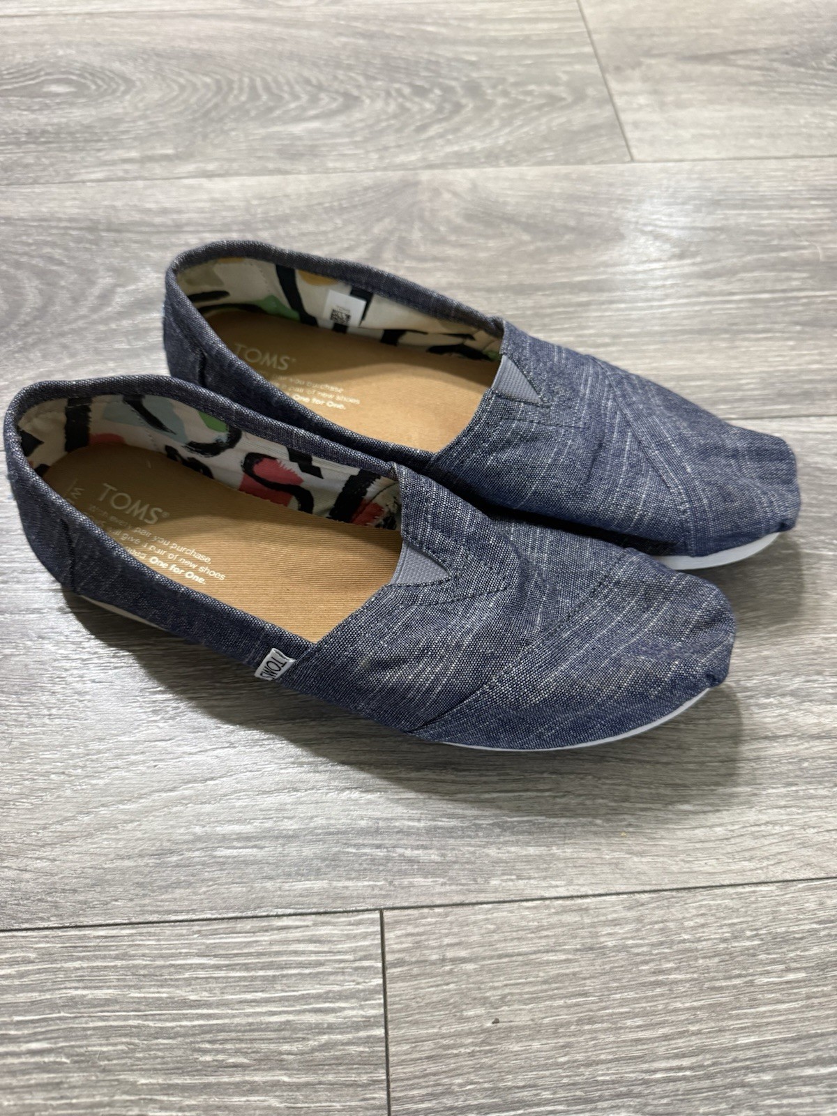 TOMS Blue Slip-On Canvas Flats Lightweight Closed Toe Rubber Sole Casual Women 8