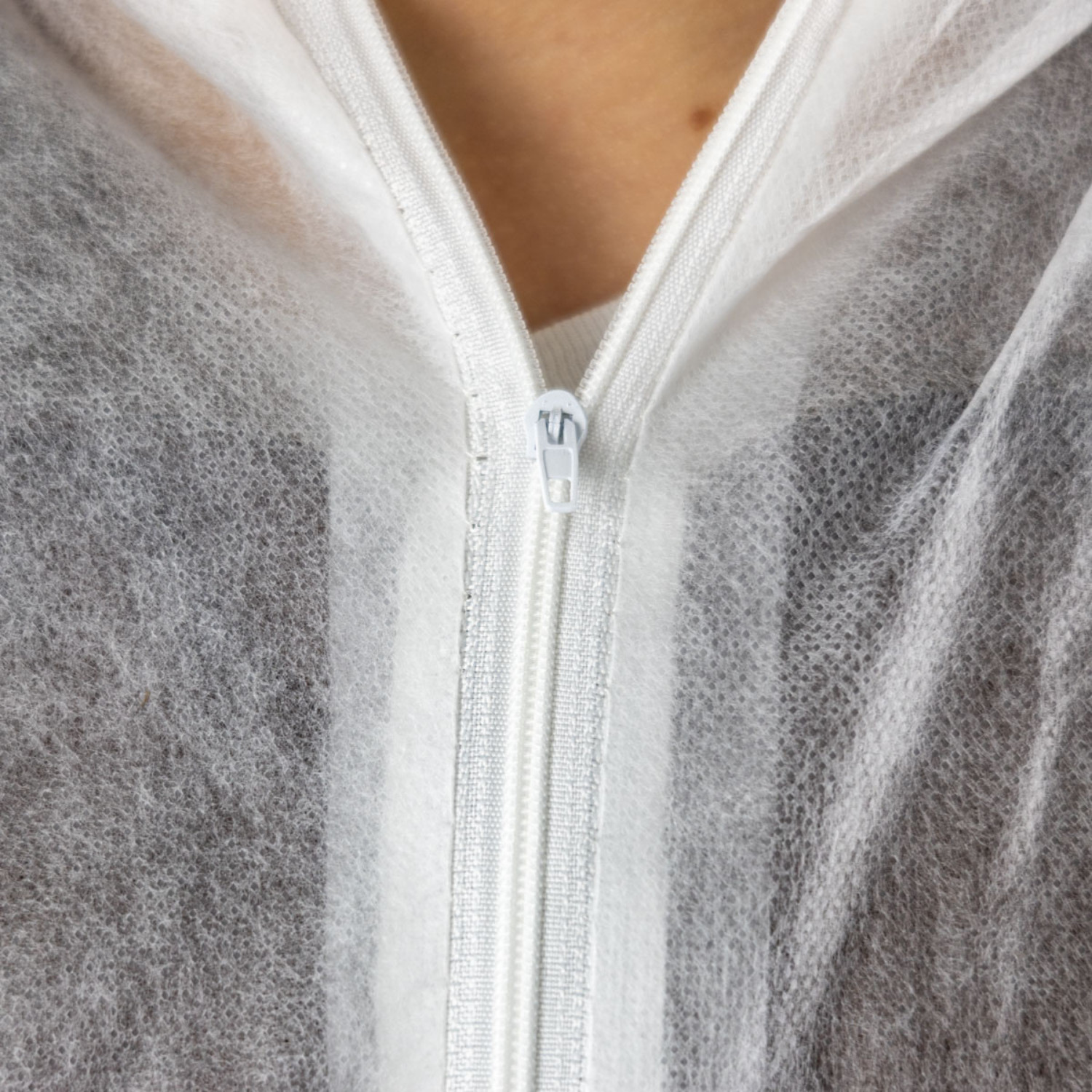 Disposable Polypropylene Coverall with Hood, Elastic Cuffs White, 2XL Size 25Pcs