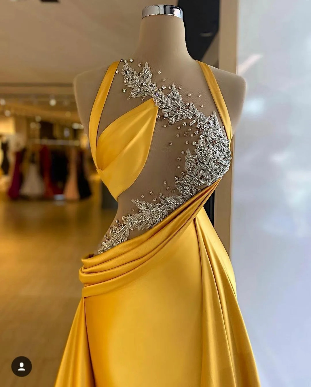Luxury Mermaid Evening Dresses Yellow Beaded Lace Appliques Sexy Prom Gowns