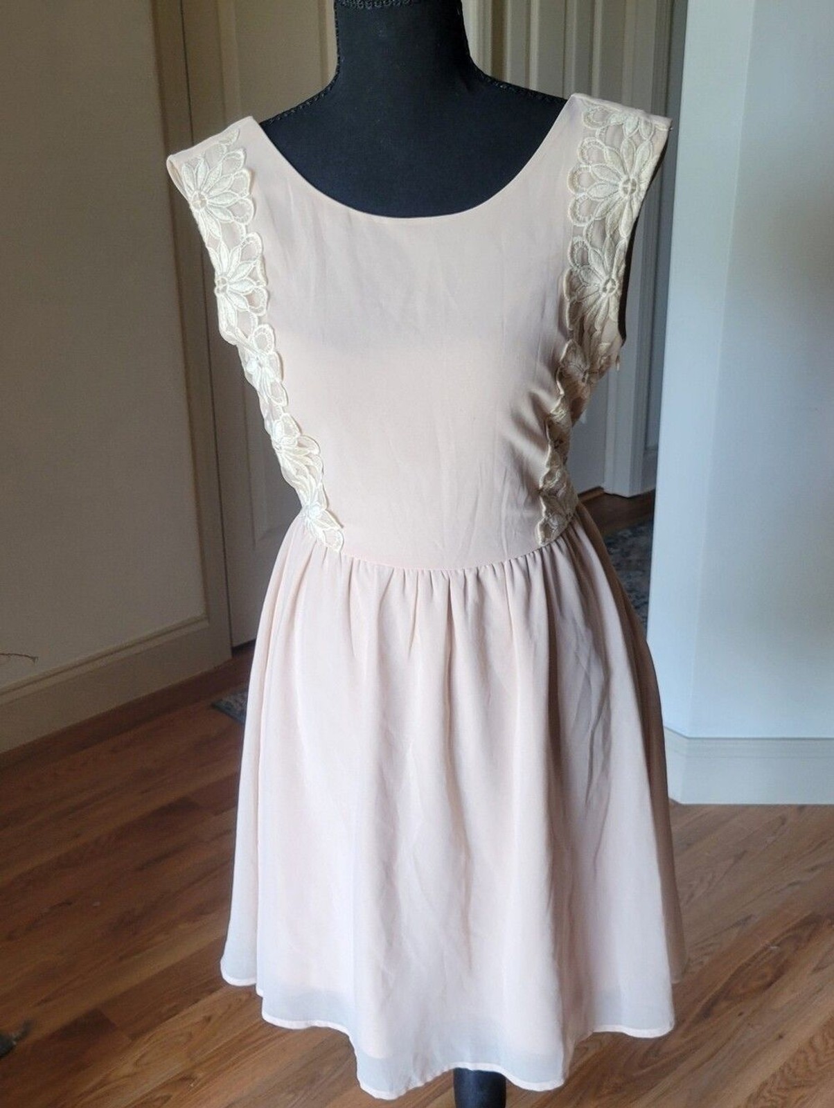 Coco Love Blush Pink Chiffon Fit & Flare Dress with Cream Floral Lace XS/ S(jrs)