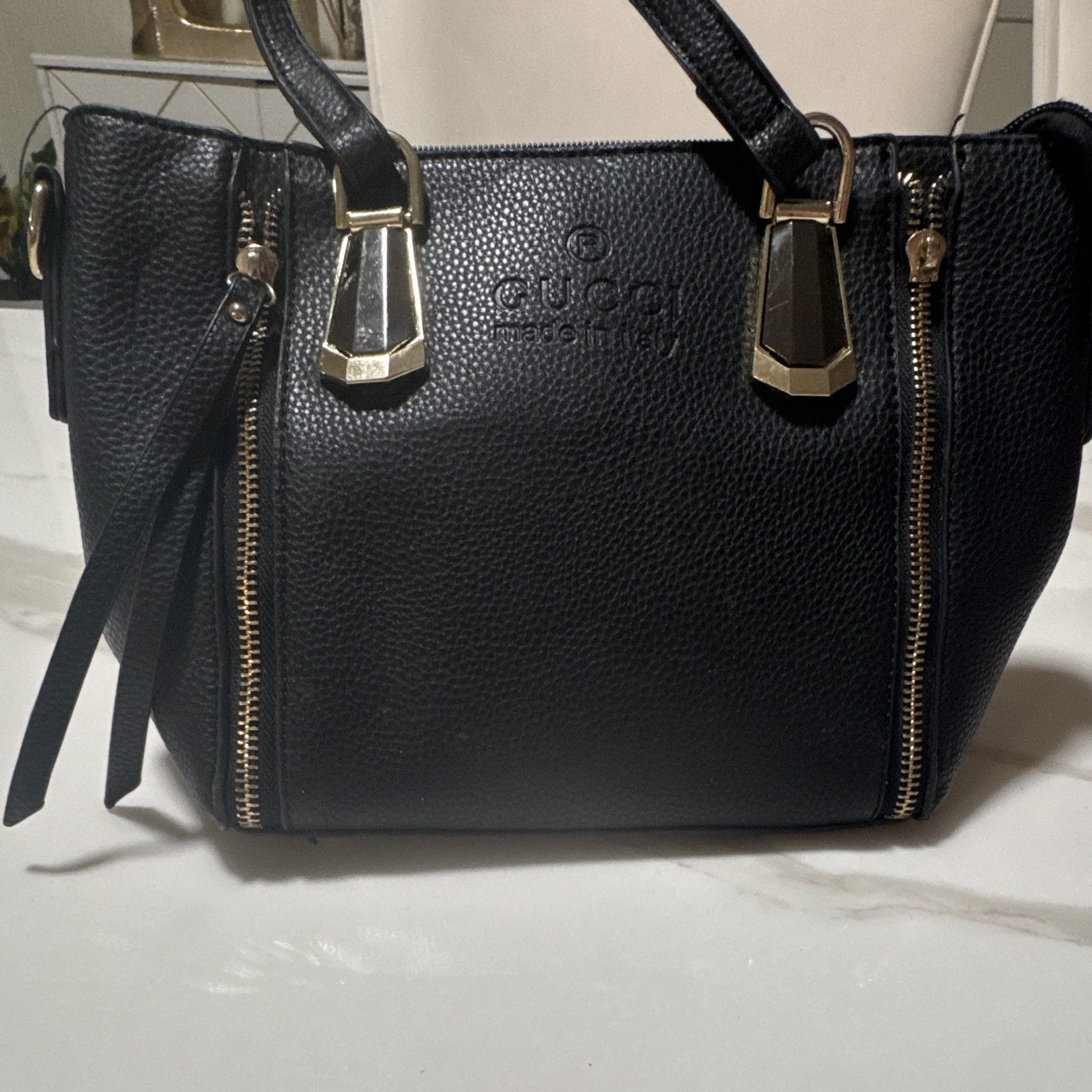 Gucci Women’s Black Medium Satchel Top Handle Zip Gold Hardware Detachable Strap