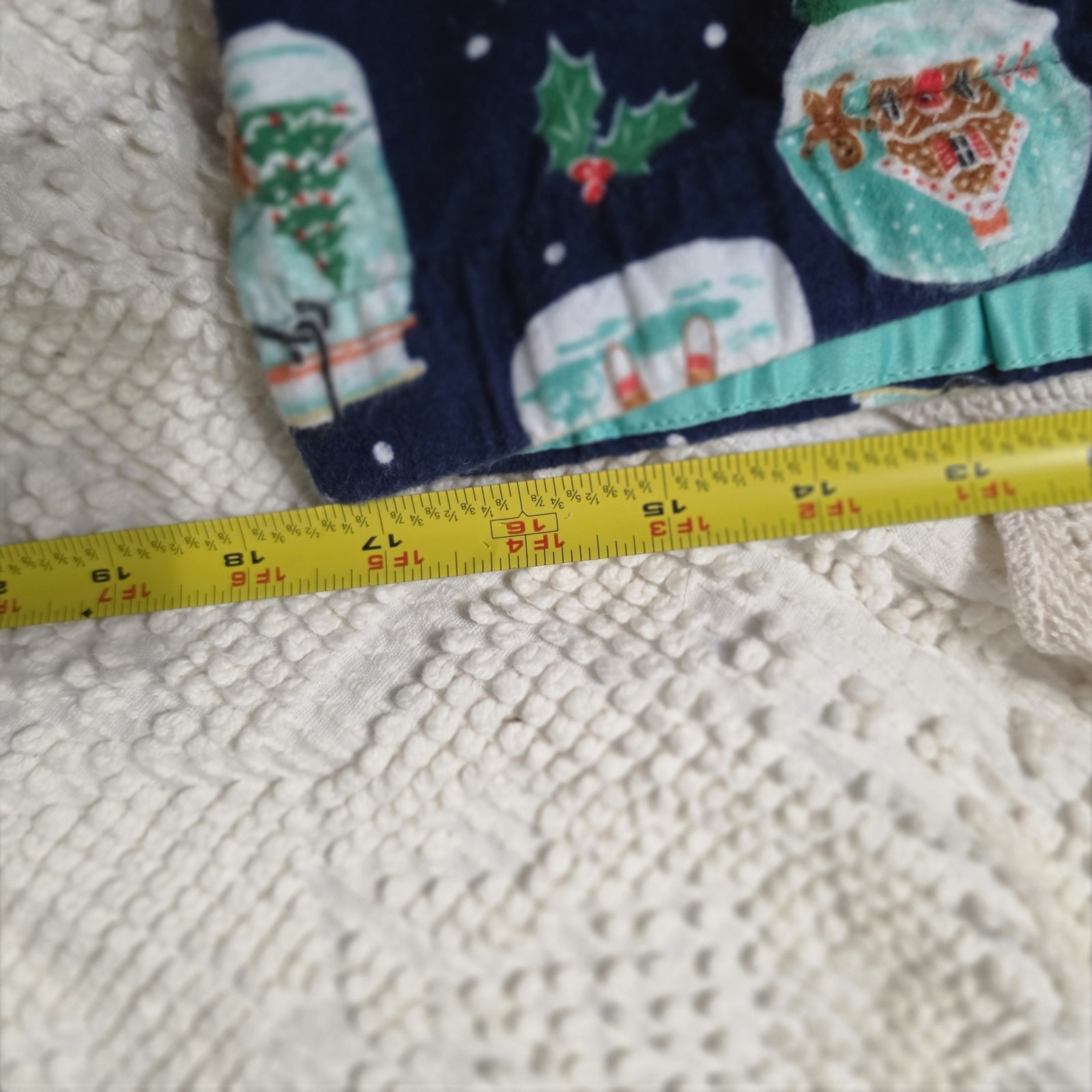 Nick & Nora blue Snow Globe pajama set Women’s Large Holiday Flannel