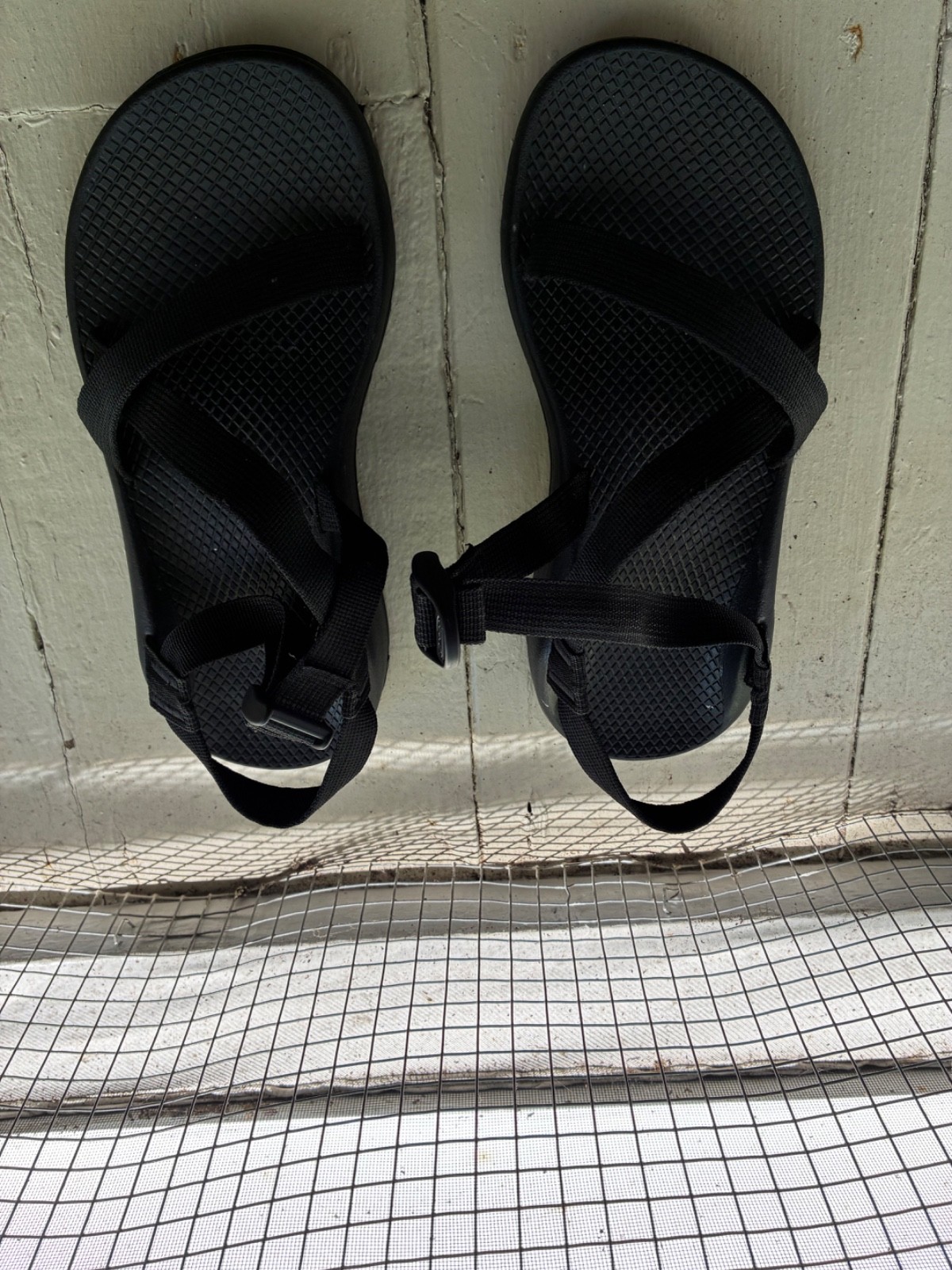 Chaco – Women’s Z1 Classic Sandal, Black, Size 8 Wide Adjustable Straps