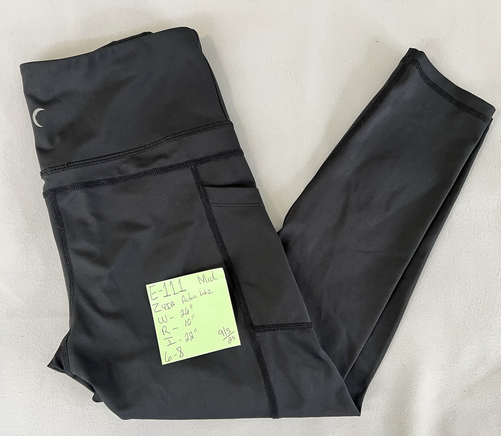 Zyia Active Womens Size Medium Biack Cropped Side Pockets Leggings Logo
