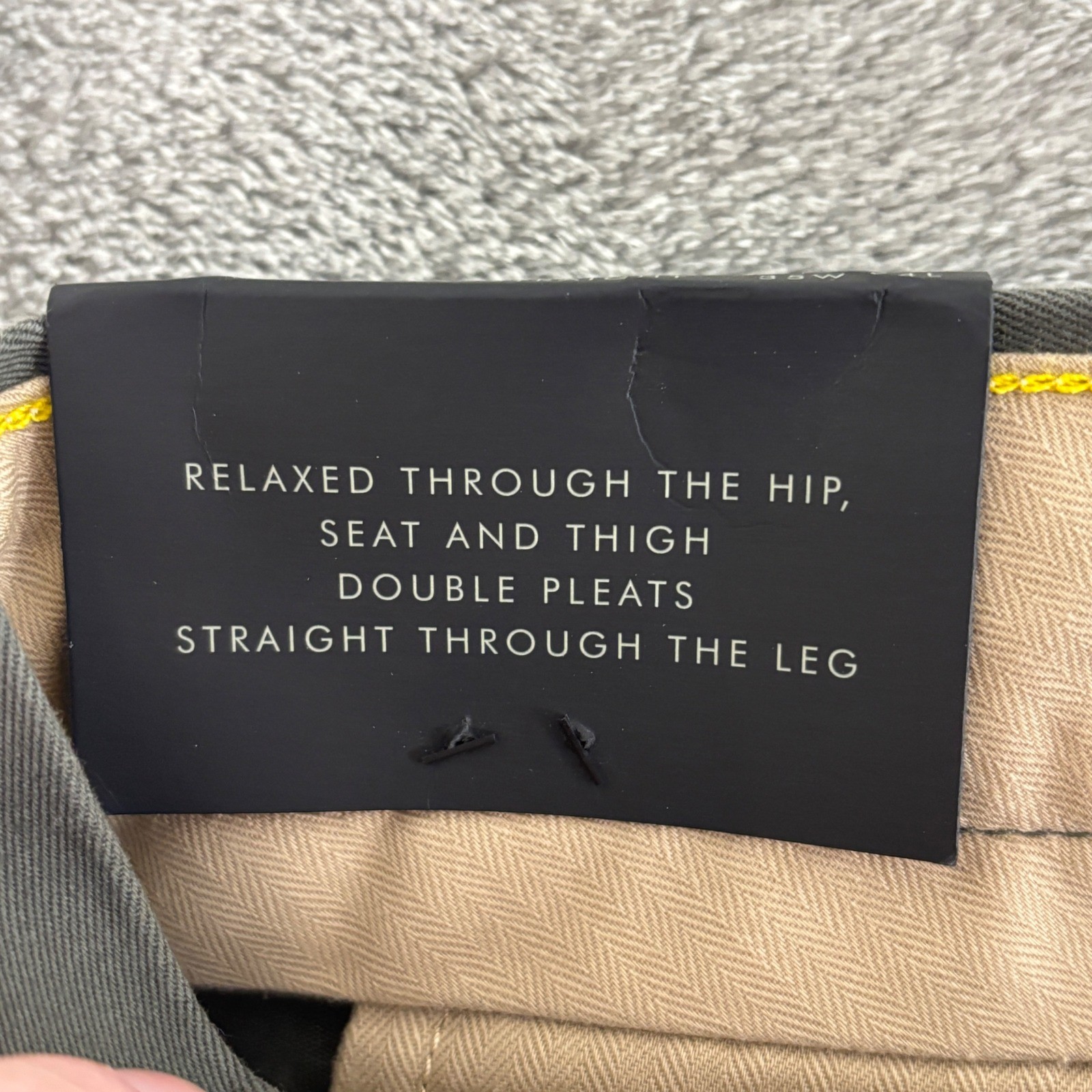 Banana Republic Smithfield Chino Mens 35×34 Olive Relaxed Fit Pleated Straight